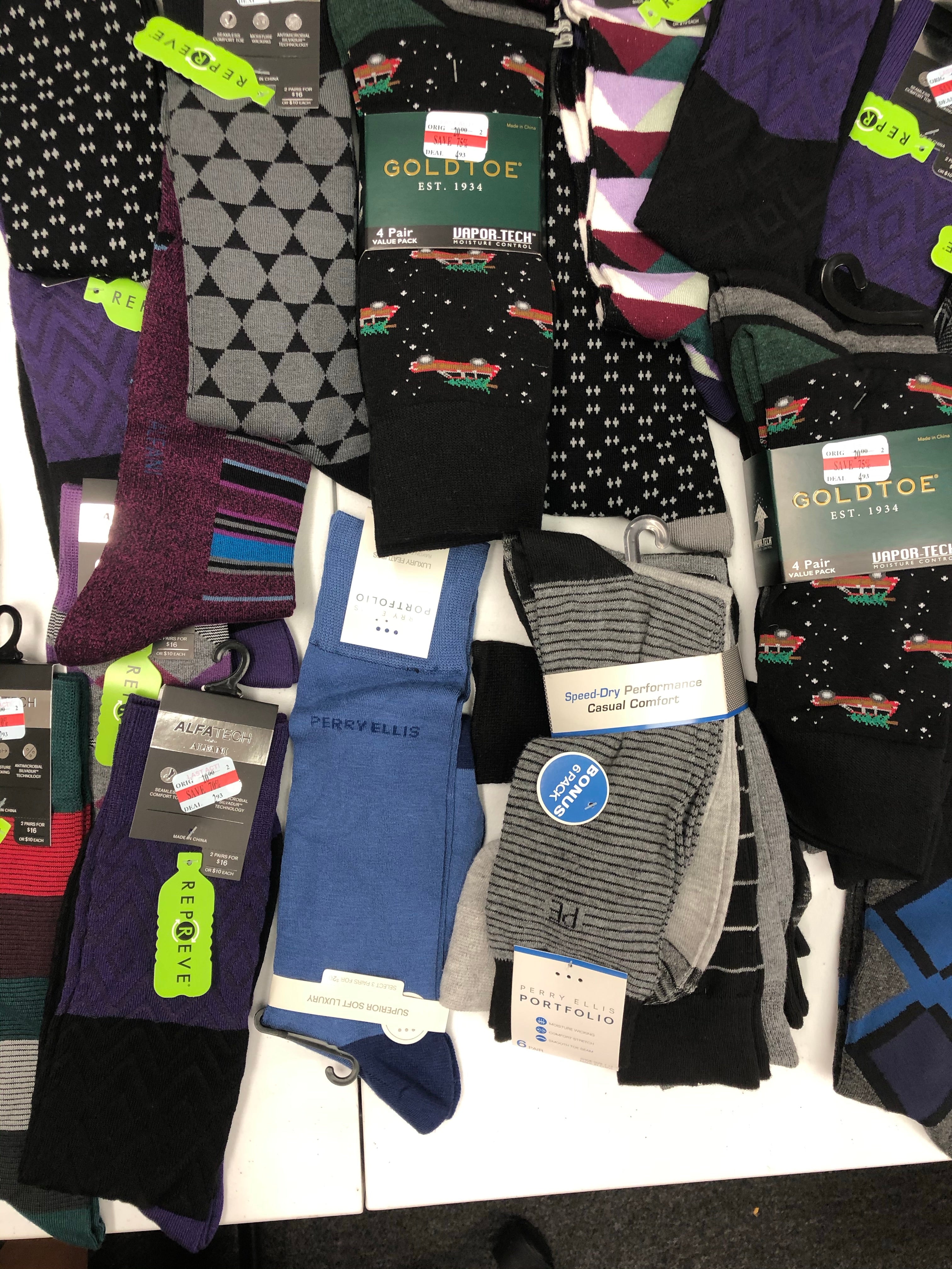 Men's Socks Wholesale Lot, Tommy Hilfiger, Perry Ellis, Gold Toe, Alfani, 110 Units, Shelf Pulls, MSRP $1,188.99