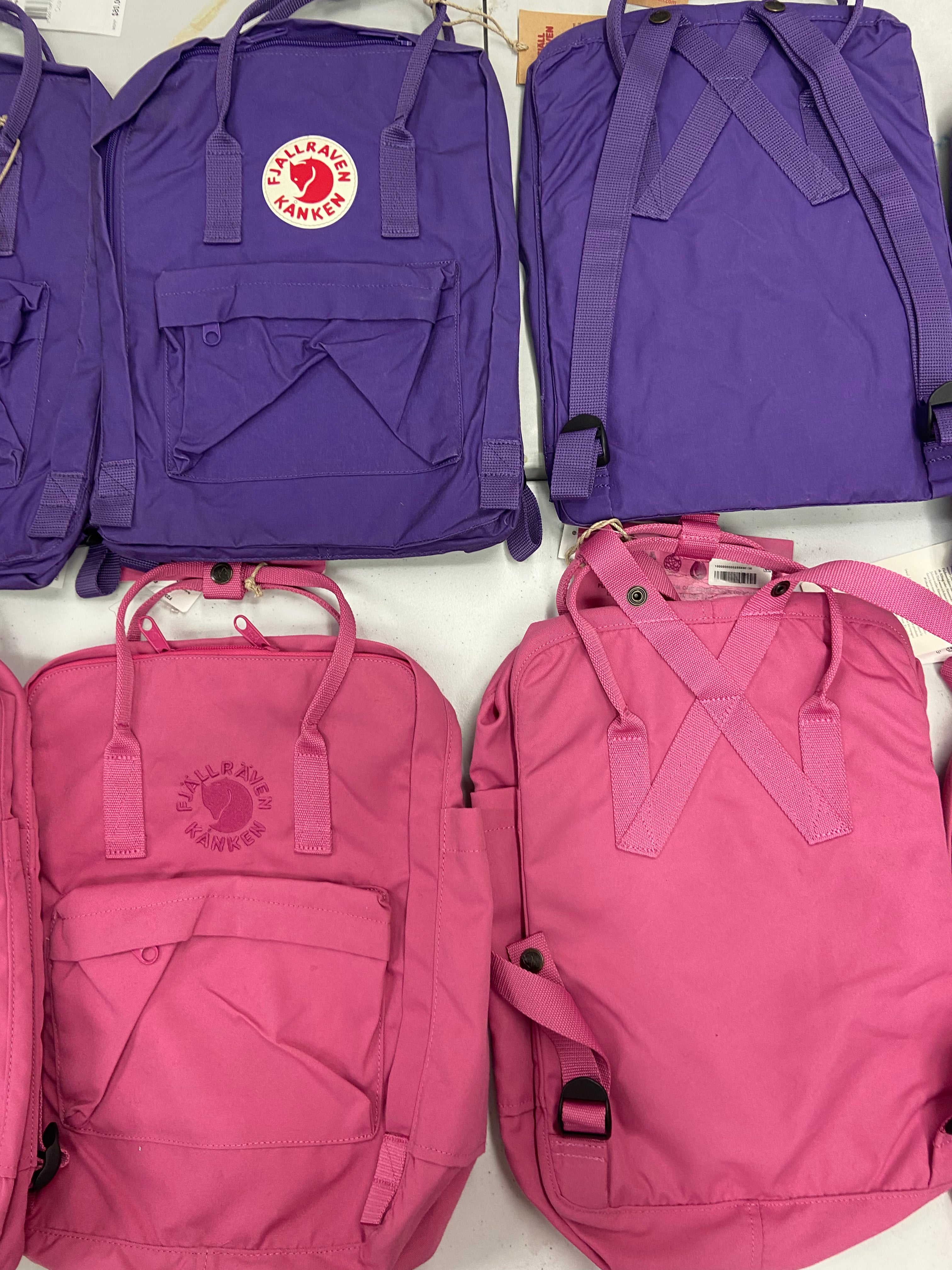 Women's Backpacks Wholesale Lot, FJALLRAVEN, 8 items, Shelf Pulls, MSRP $680