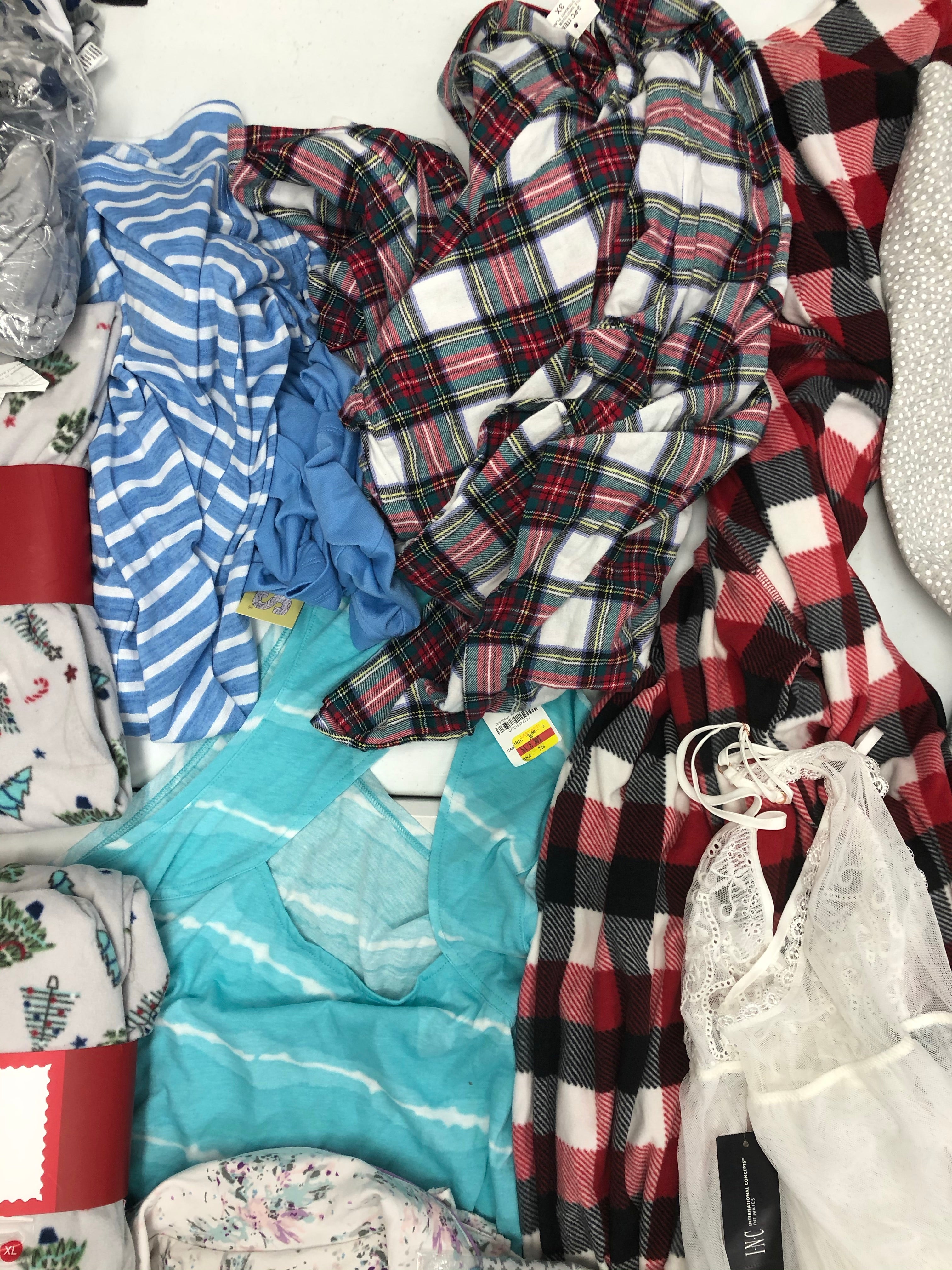 Women's Clothing INTIMATES, Pajamas Wholesale Lot, HANES, CHARTER CLUB, MUK LUKS, FAMILY PJS and more, 14 Units, Shelf Pulls, MSRP $621
