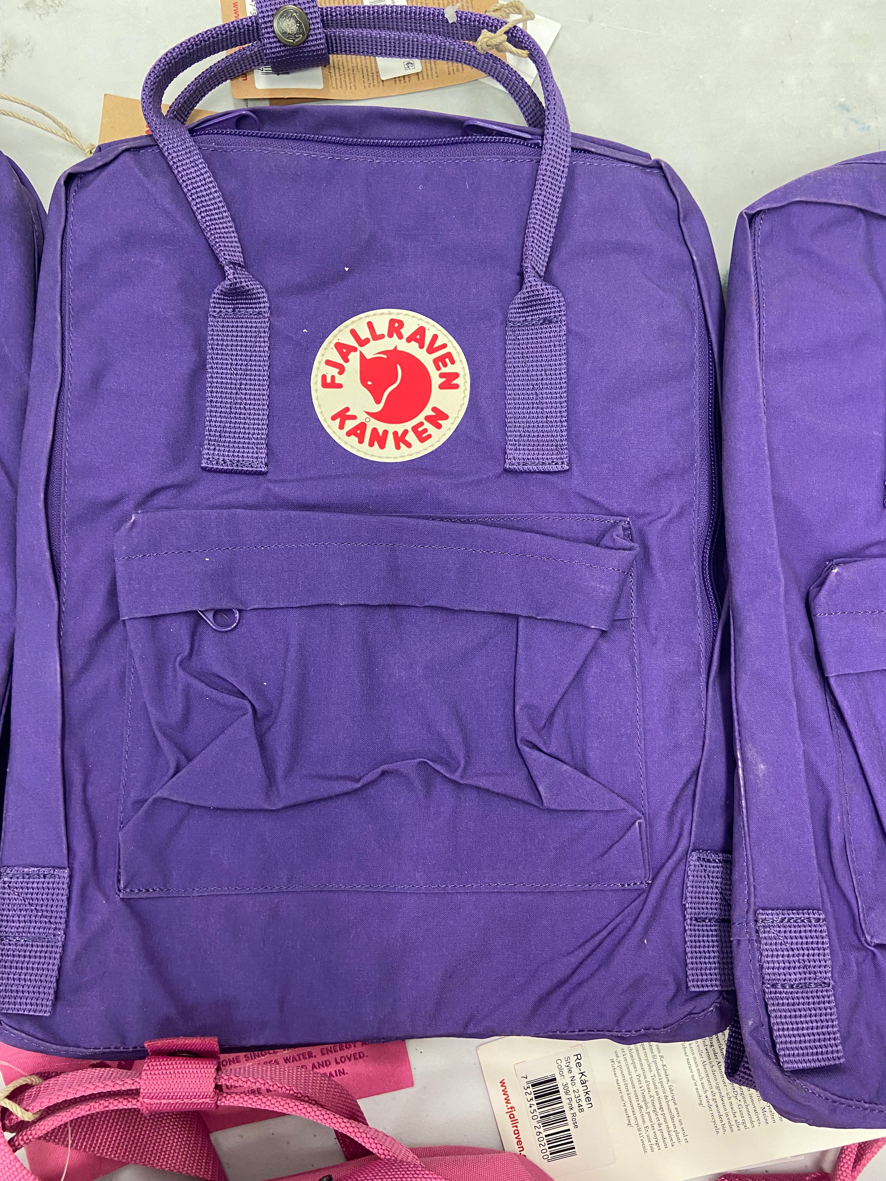 Women's Backpacks Wholesale Lot, FJALLRAVEN, 8 items, Shelf Pulls, MSRP $680