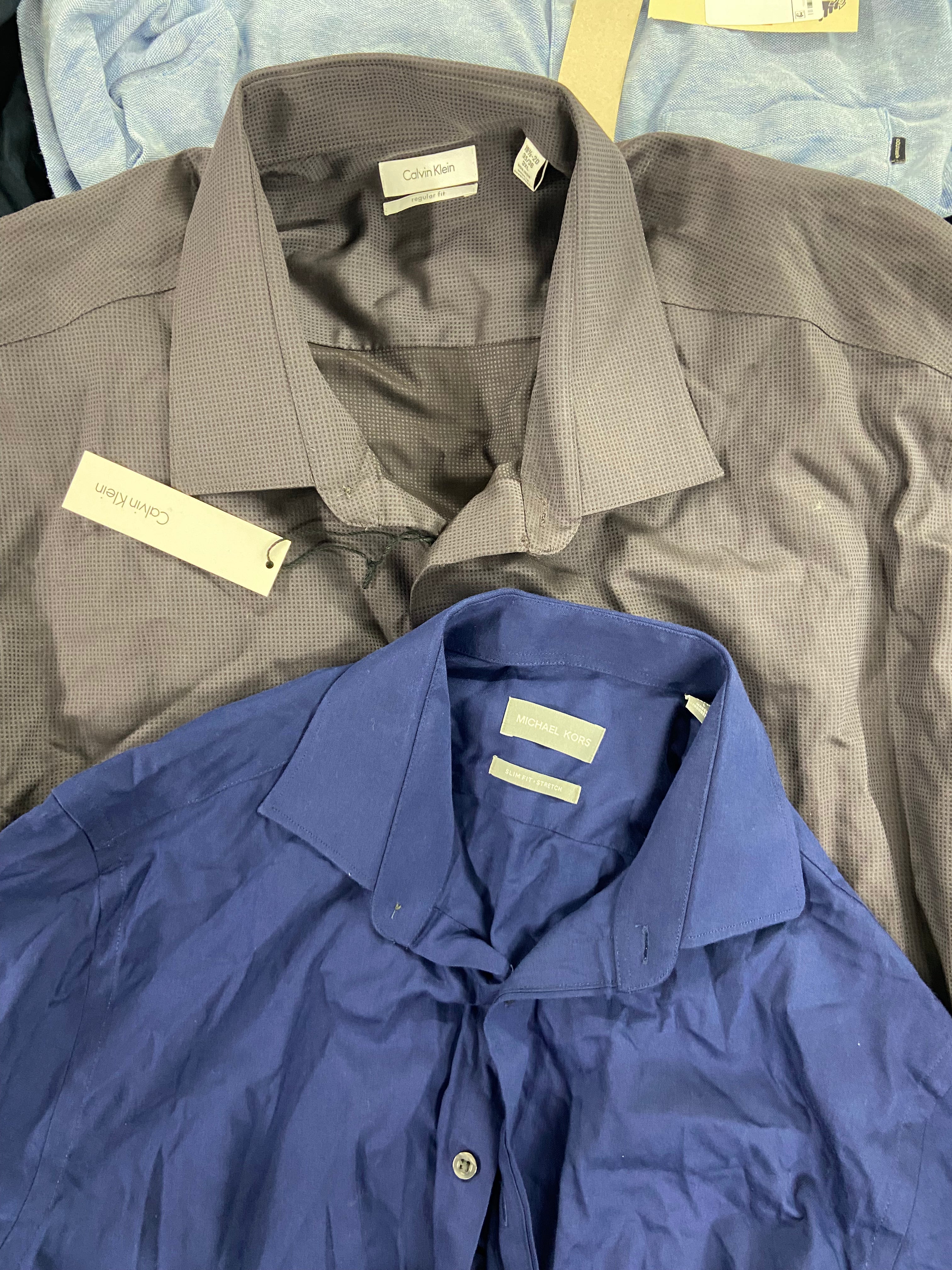 Men's Clothing Button Down Shirts Wholesale Lot, DOCKERS, CALVIN KLEIN, MICHAEL KORS, CLUB ROOM, 15 items, Shelf Pulls, MSRP $912