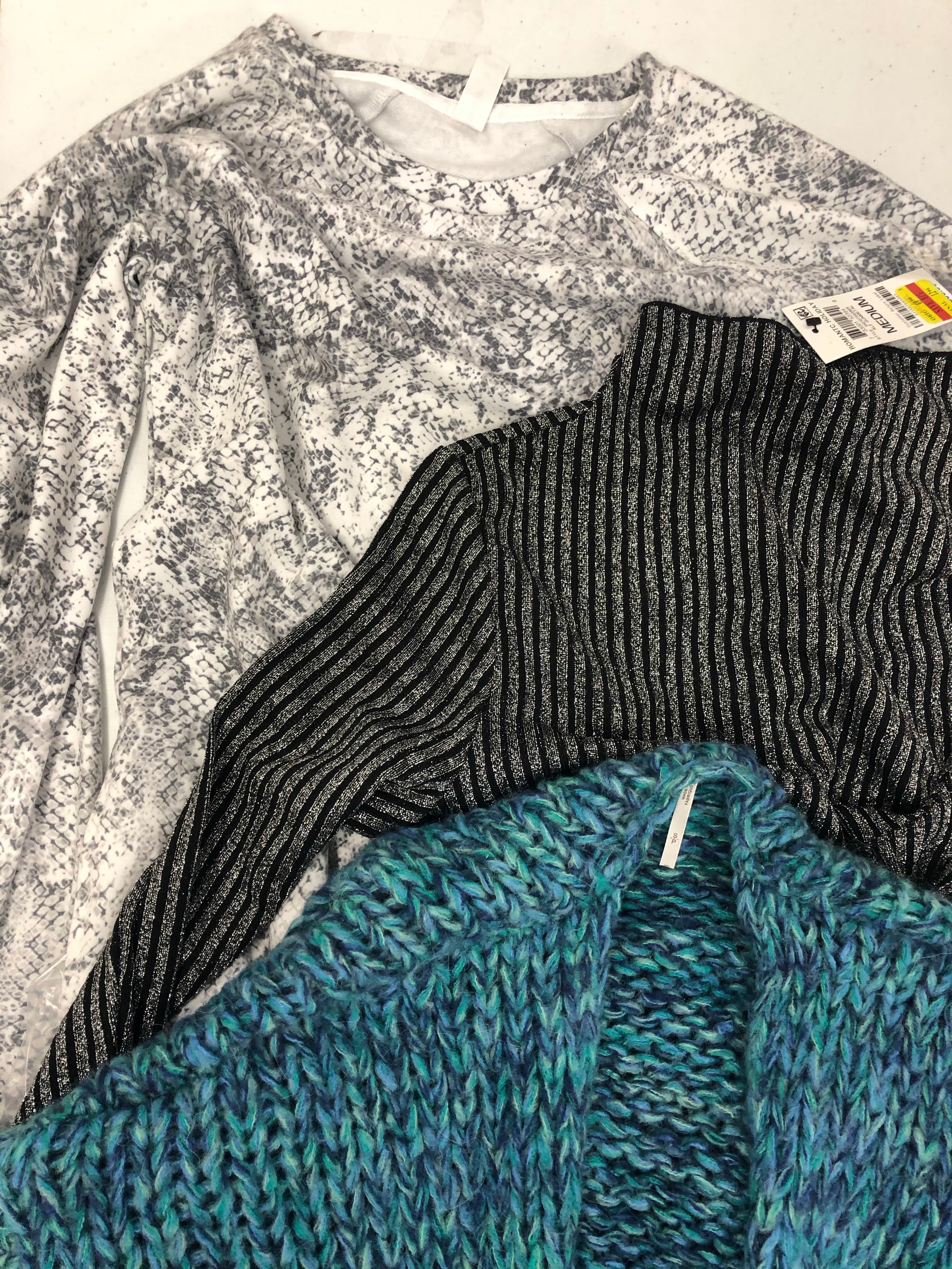Women's Clothing Tops Wholesale Lot, FREE PEOPLE, IDEOLOGY, ALFANI, SPRAYWAY and more, 14 items, Shelf Pulls, MSRP $701