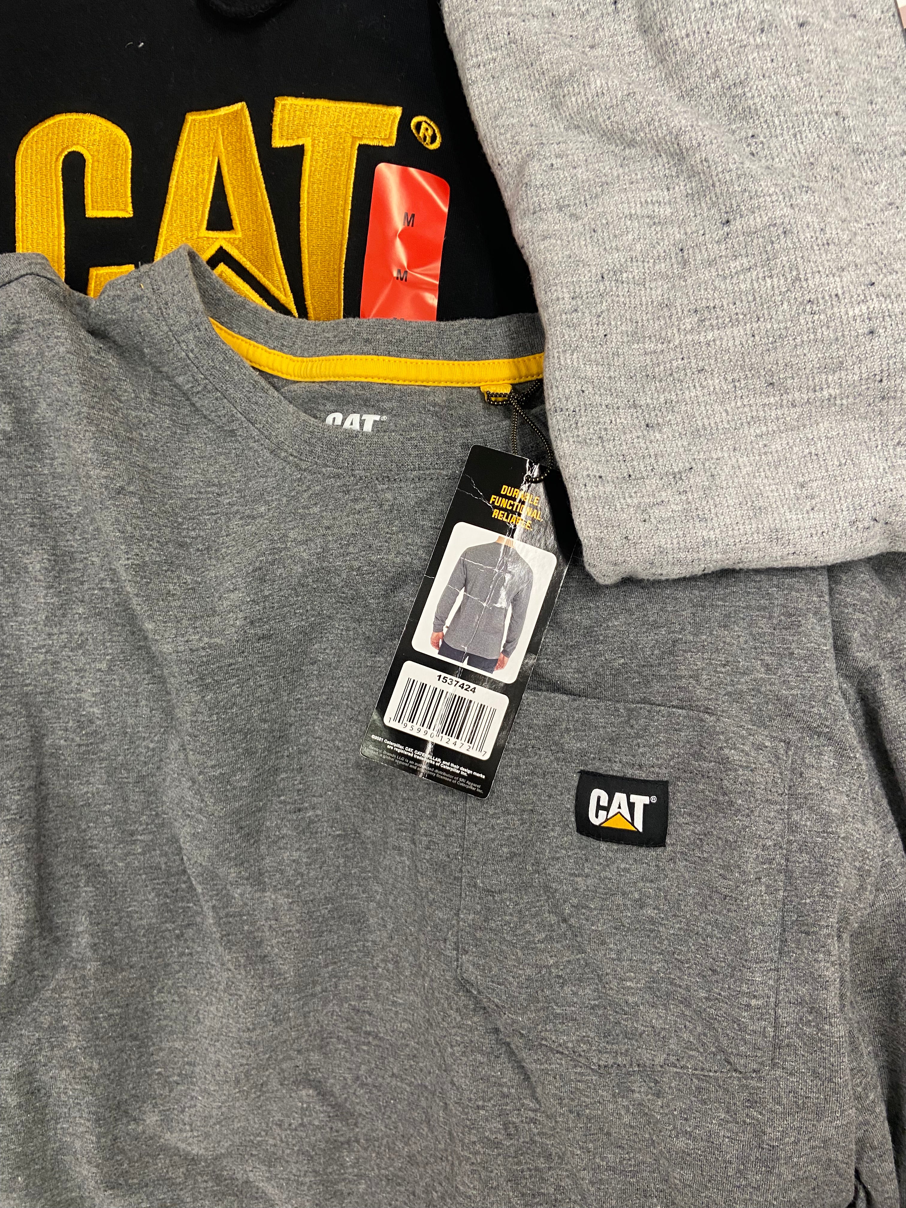 Men's Clothing Hoodies and Other Tops Wholesale Lot, BANANA REPUBLIC, CATERPILLAR, AMERICAN APPAREL, 12 items, Shelf Pulls, MSRP $536