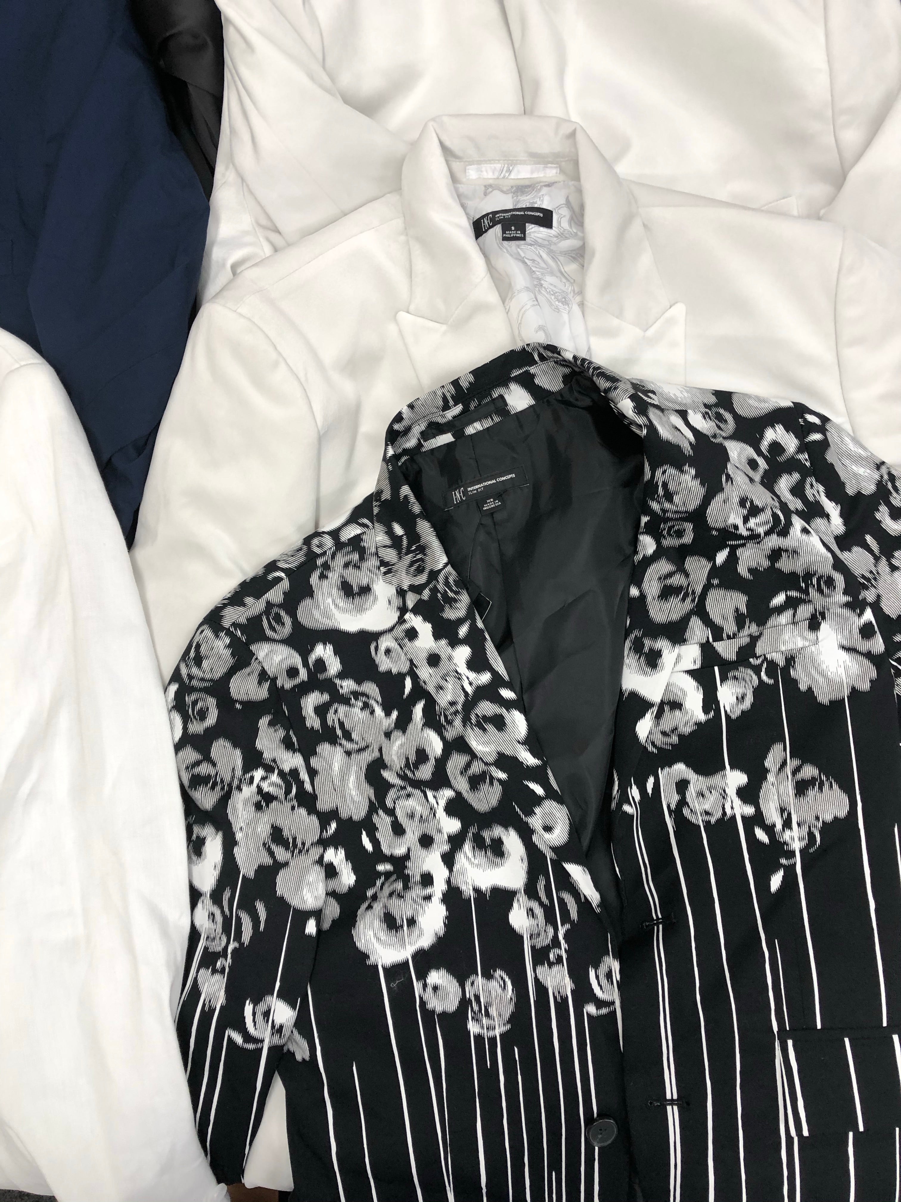 Men's Clothing SUITS/BLAZERS Wholesale Lot, Alfani, INC, 7 Units, Shelf Pulls, MSRP $996