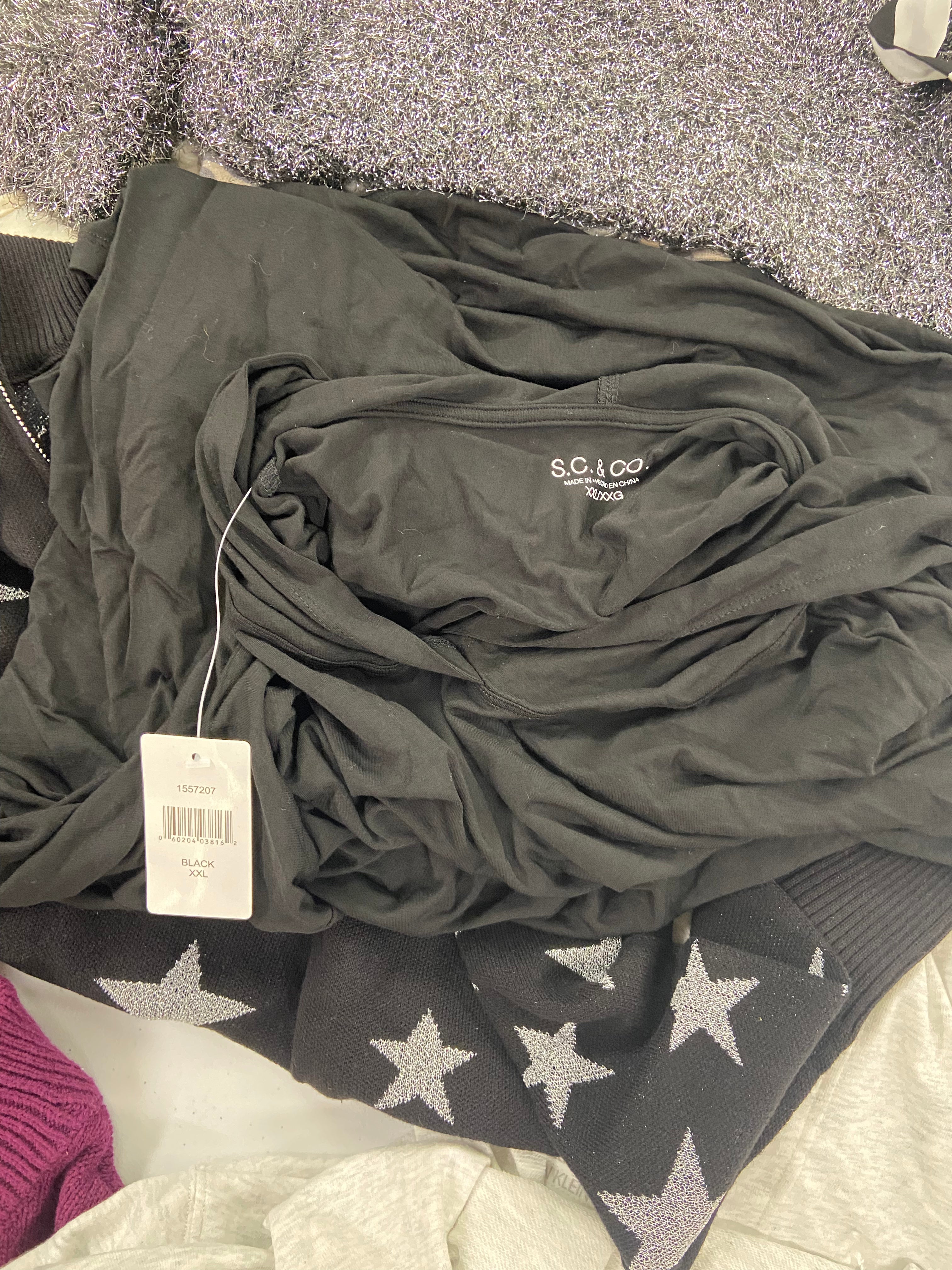 Women's Clothing Tops Wholesale Lot, LUCKY BRAND, CALVIN KLEIN, FREE PEOPLE, THREE DOTS, CHASER, SAGE, INC and more, 17 items, Shelf Pulls, MSRP $949
