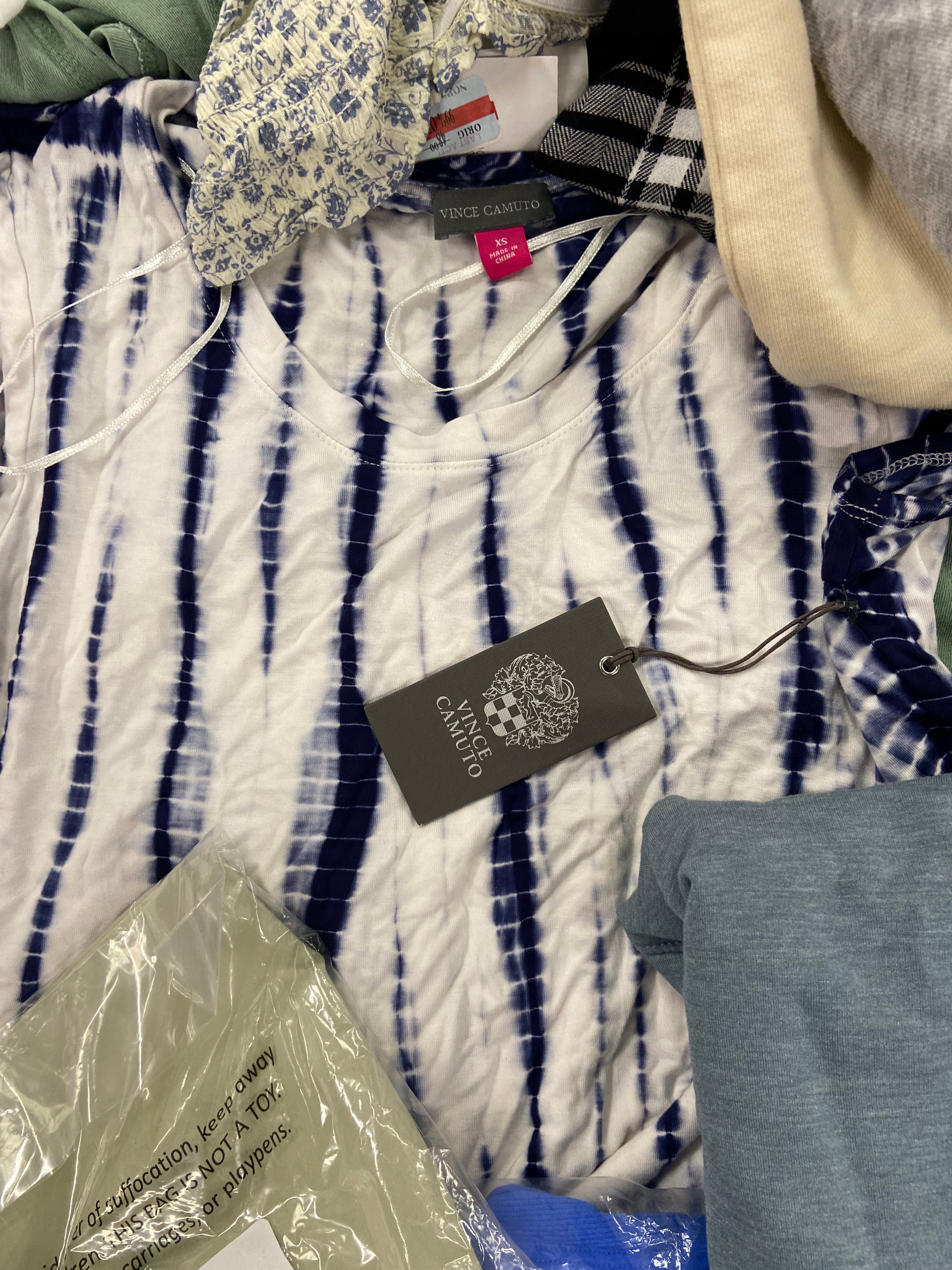 Women's Clothing Tops Wholesale Lot, FREE PEOPLE, VINCE CAMUTO, KENSIE, 32 DEGREES, AMERICAN APPAREL, ELLA MOSS and more, 23 items, Shelf Pulls, MSRP $932