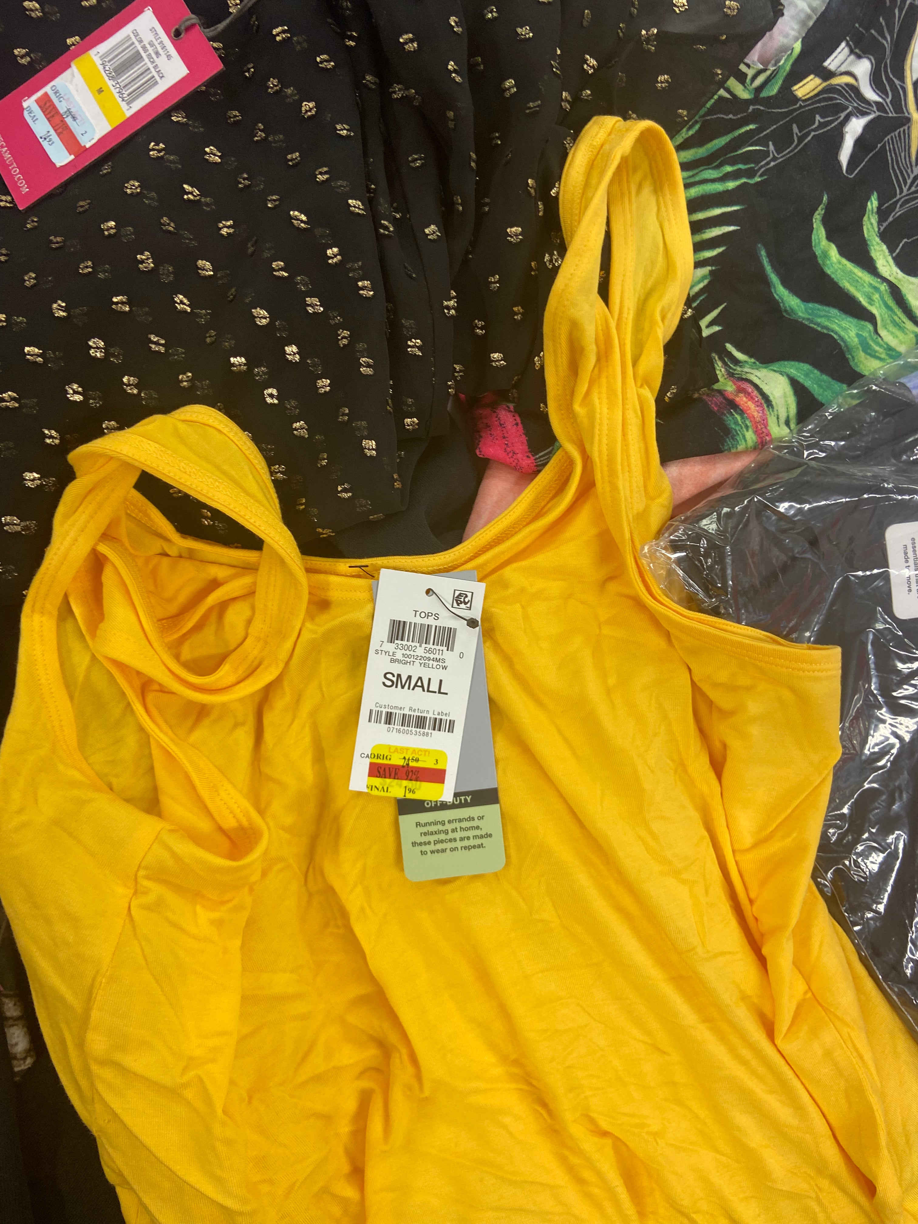 Women's Clothing Assorted Wholesale Lot, VINCE CAMUTO, ADIDAS, SANCTUARY, IDEOLOGY, REALTREE and more, 30 items, Shelf Pulls, MSRP $974