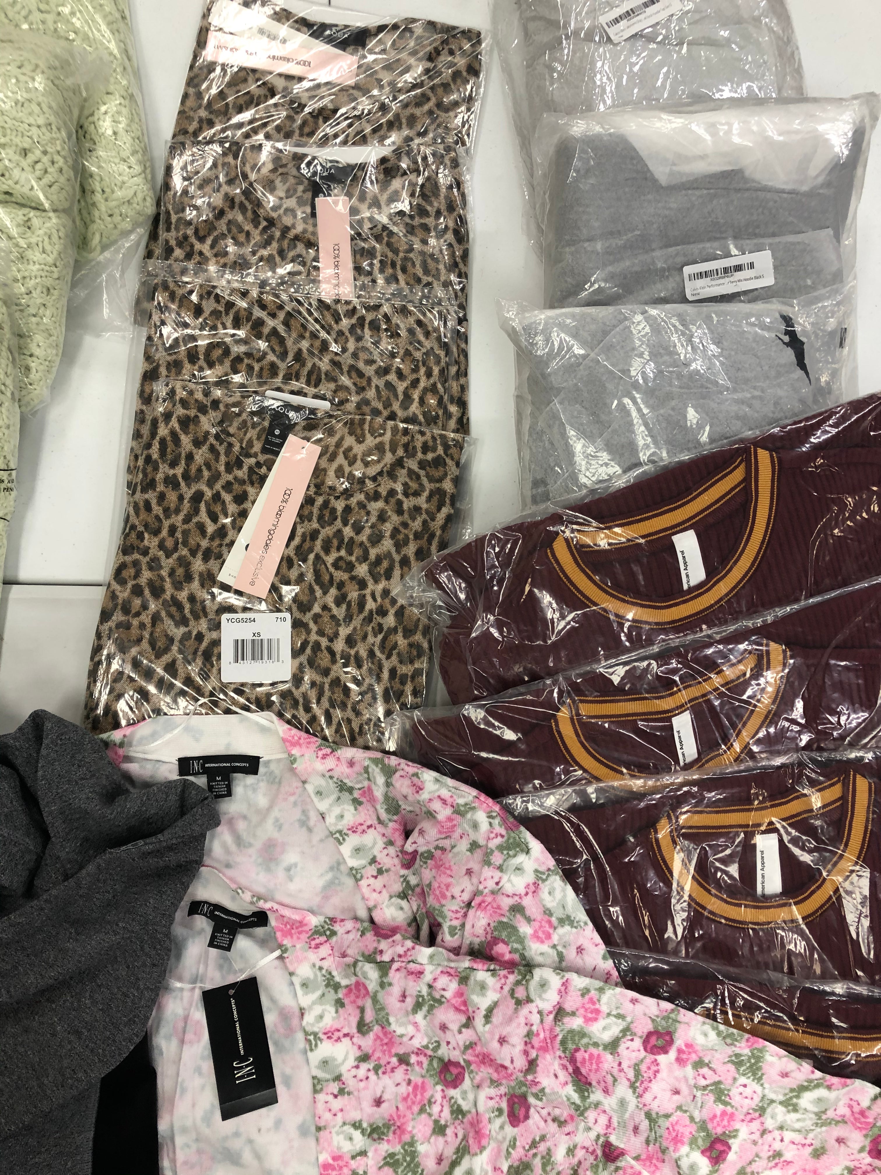 Women's Clothing Cardigans, Dresses and others Wholesale Lot, CALVIN KLEIN, FREE PEOPLE, AQUA, AMERICAN APPAREL and more, 17 items, NEW, MSRP $1,291