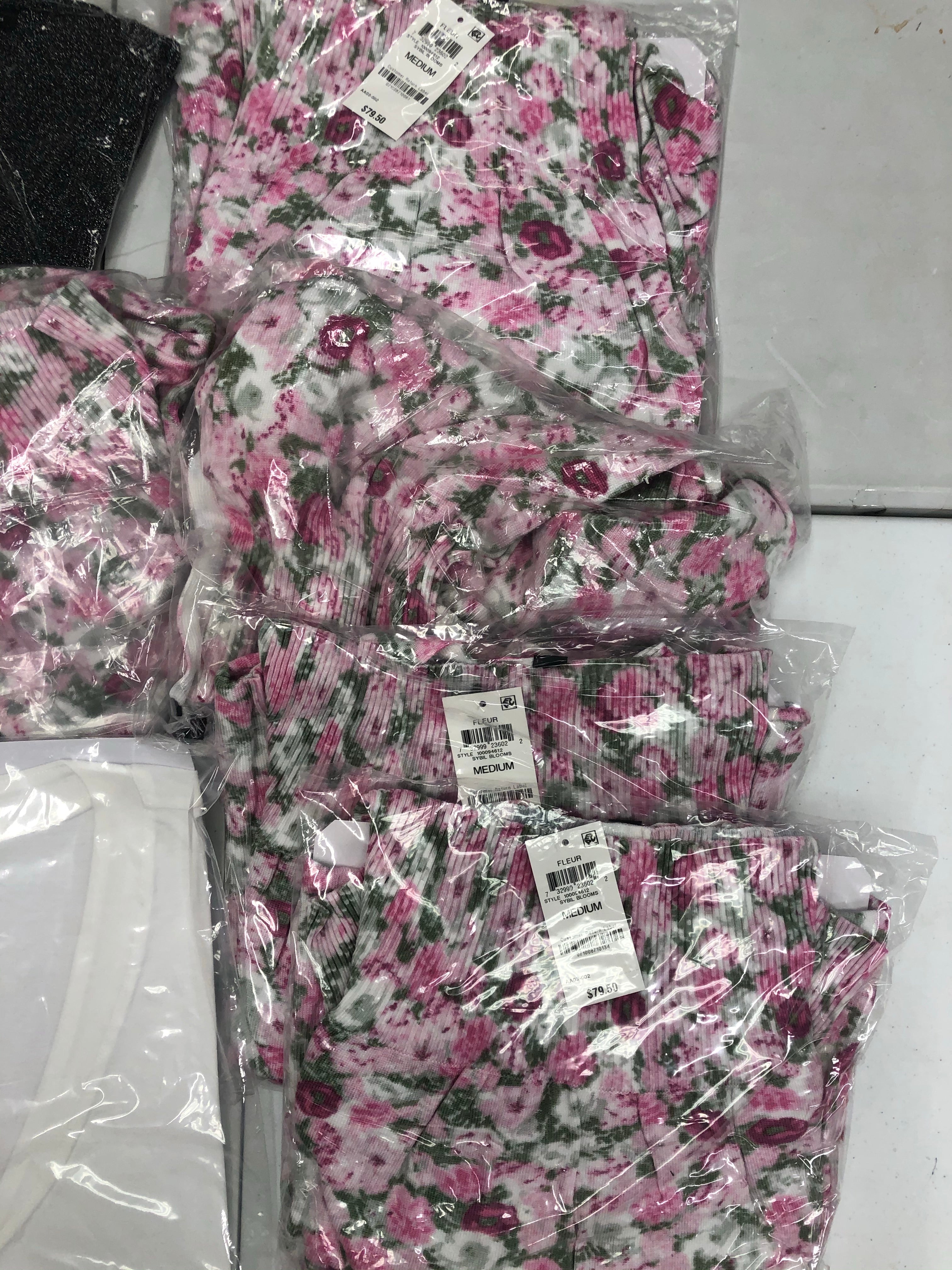 Women's Clothing Top Wholesale Lot, INC, 9 Units, New, MSRP $640