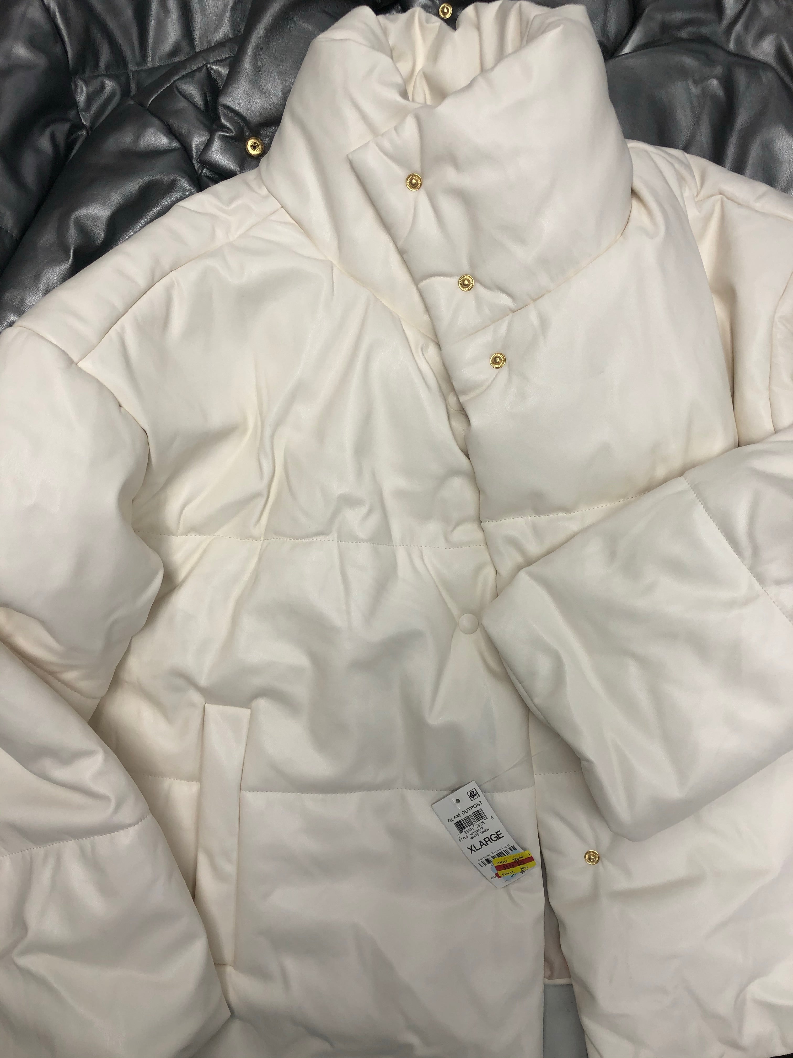 Women's Clothing OUTERWEAR Wholesale Lot, INC, 3 Units, Shelf Pulls, MSRP $568.50