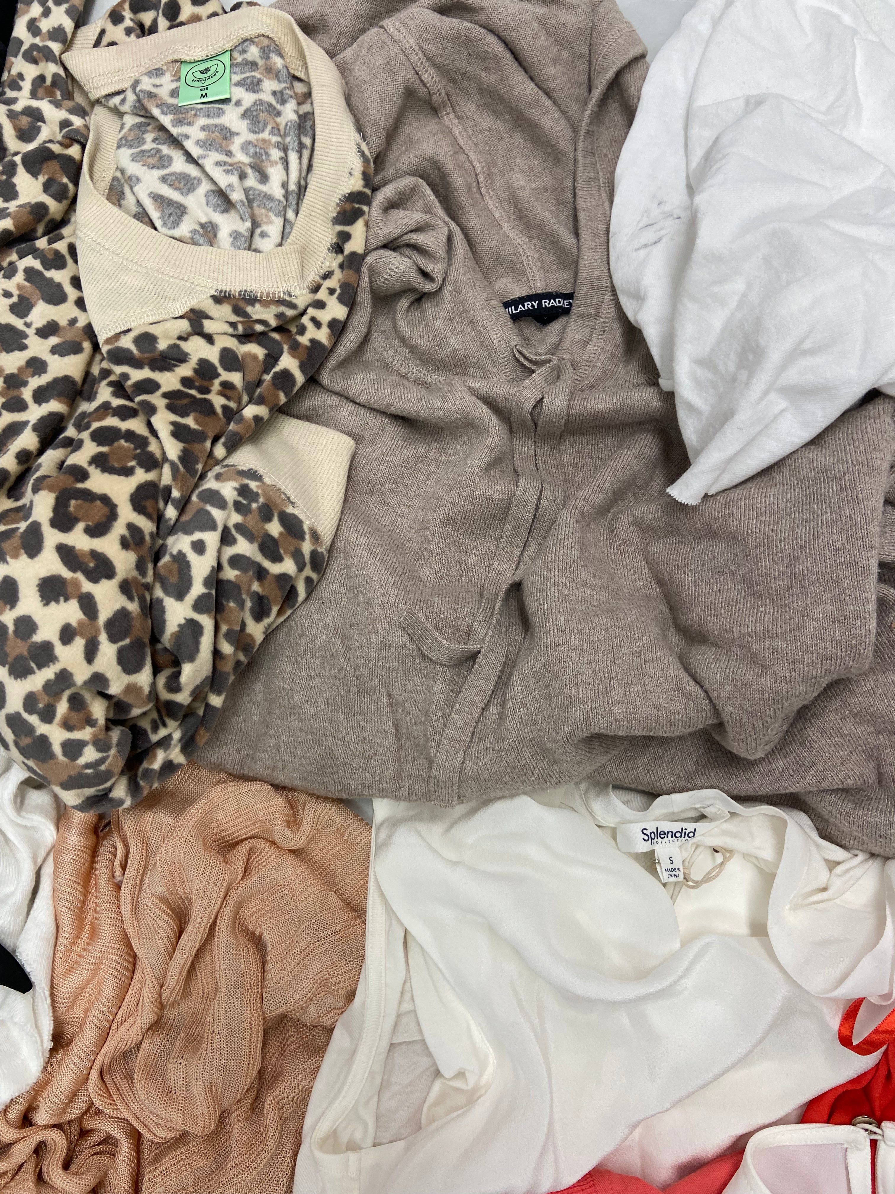 Women's Clothings Tops, Wholesale Lot, POLO RALPH LAUREN, FREE PEOPLE, SPLENDID, CALVIN KLEIN, 1 STATE, FELINA, HILARY RADLEY and more, 18 items, CUSTOMER RETURNS