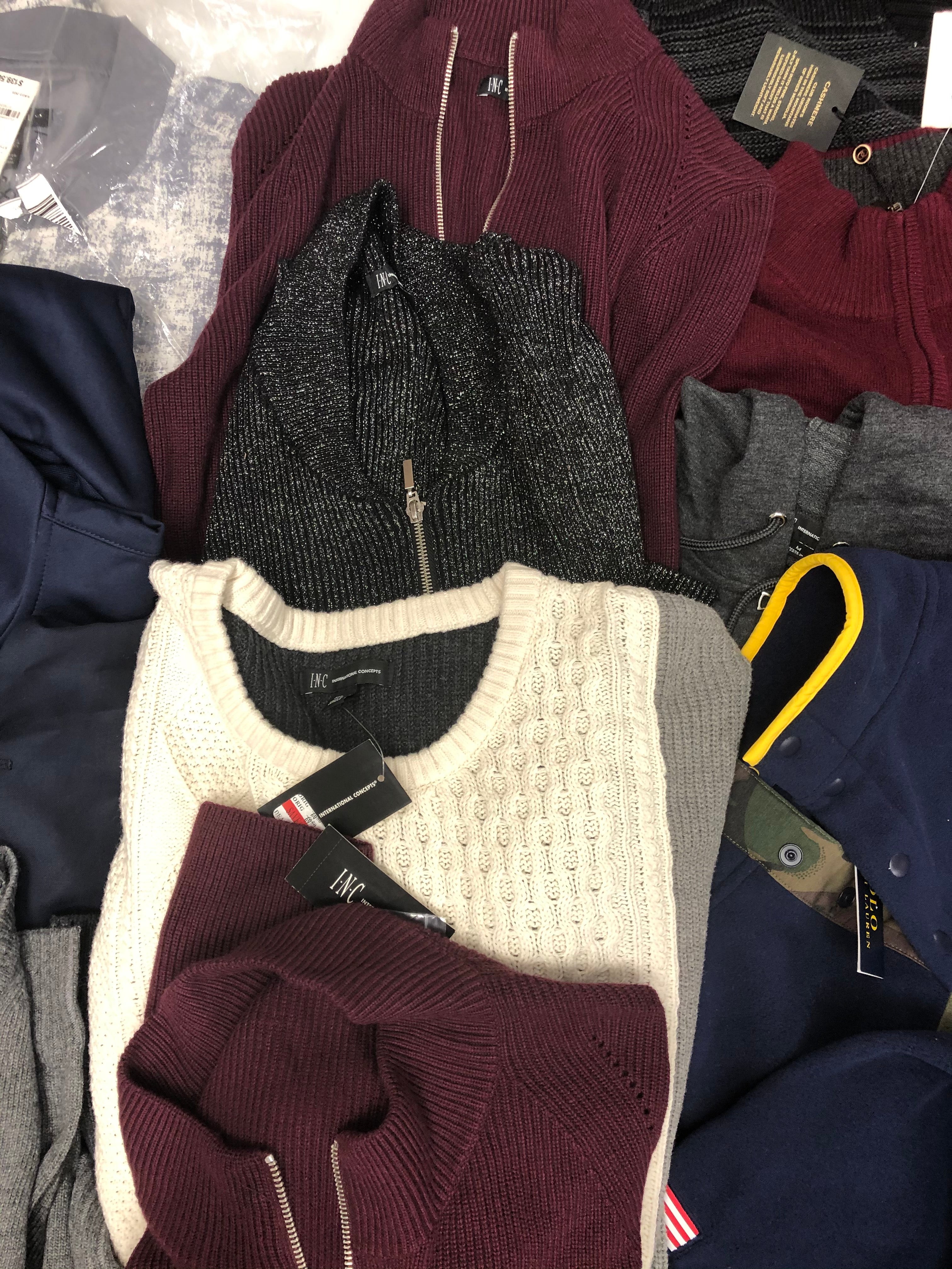 Men's Clothing Assorted Wholesale Lot, POLO RALPH LAUREN, UNDER ARMOUR, CALVIN KLEIN, LEVI'S, ALFANI and more 26 Units, Shelf Pulls, MSRP 2,274