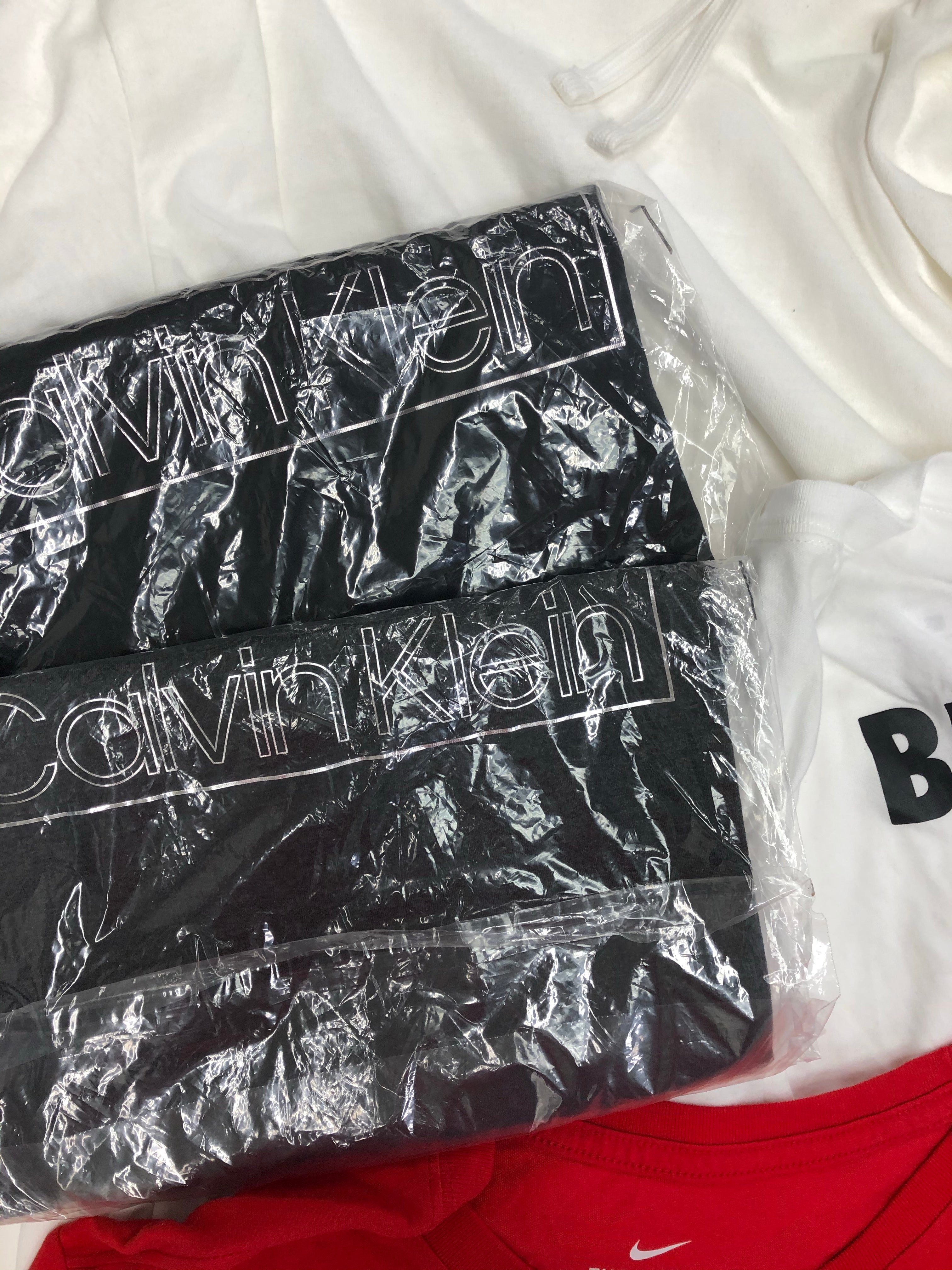 Men's Clothing Tops, T-shirt and more Wholesale Lot, CALVIN KLEIN, NIKE , GUESS, AMERICAN APPAREL, 43 Items, Shelf Pulls, MSRP $1,003
