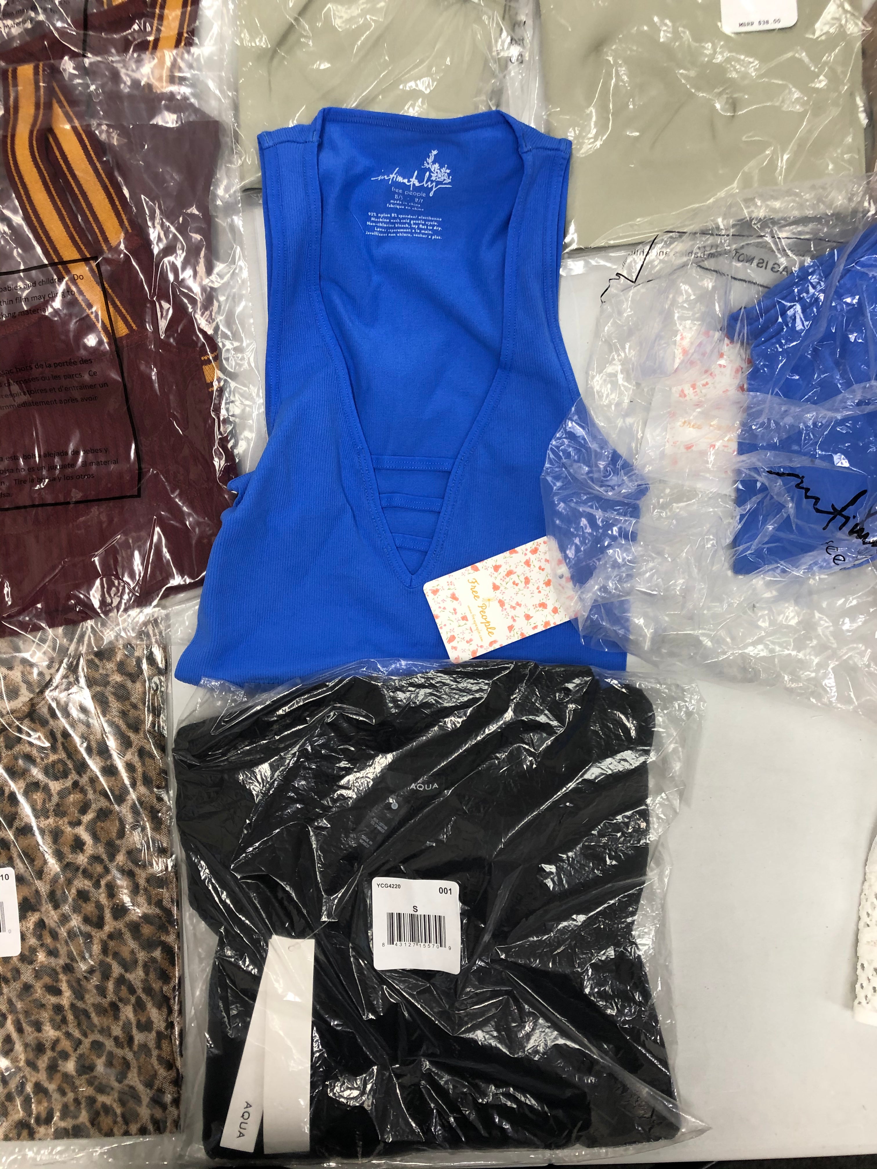 Women's Clothing Assorted Wholesale Lot, FREE PEOPLE, AQUA, AMERICAN APPAREL, 17 items, New, MSRP $616