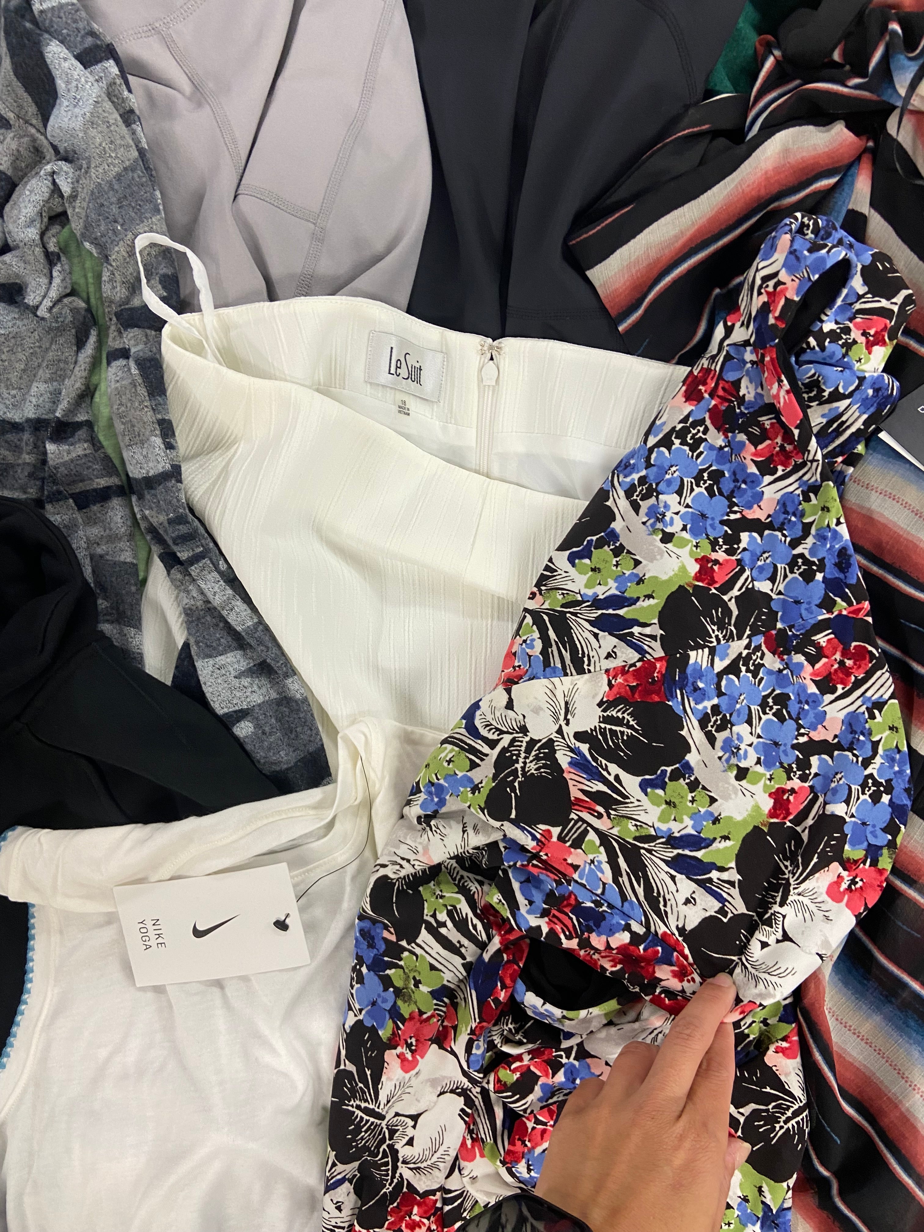 Women's Clothing Dresses & Others Wholesale Lot, NIKE, RALPH LAUREN, SKECHERS, UNDER ARMOUR, LE SUIT and more, 16 items, Shelf Pulls, MSRP $922