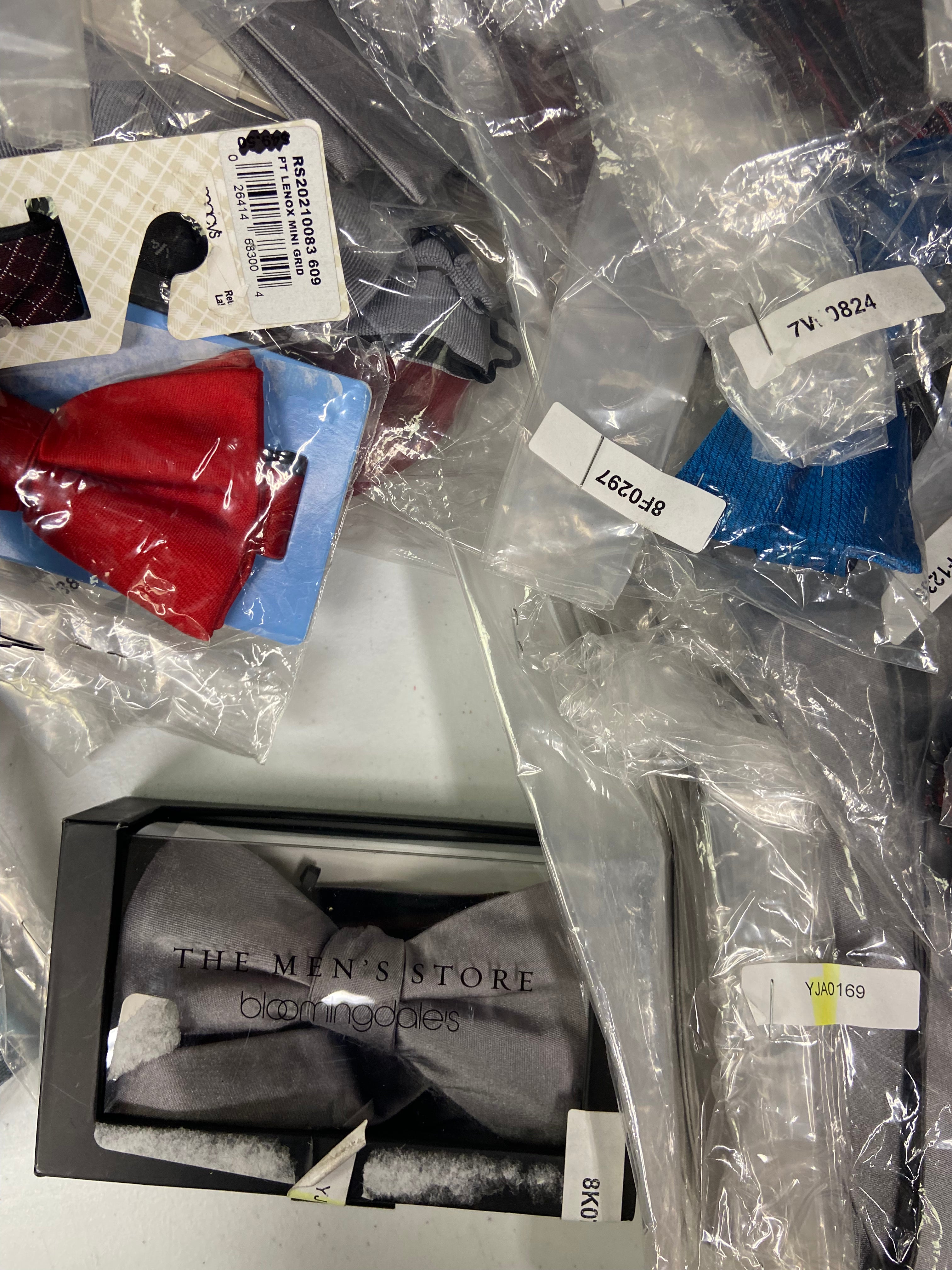Men's Bow Ties Wholesale Lot, COUNTESS MARA, RYAN SEACREST, ALFANI and more, 95items, CUSTOMER RETURNS