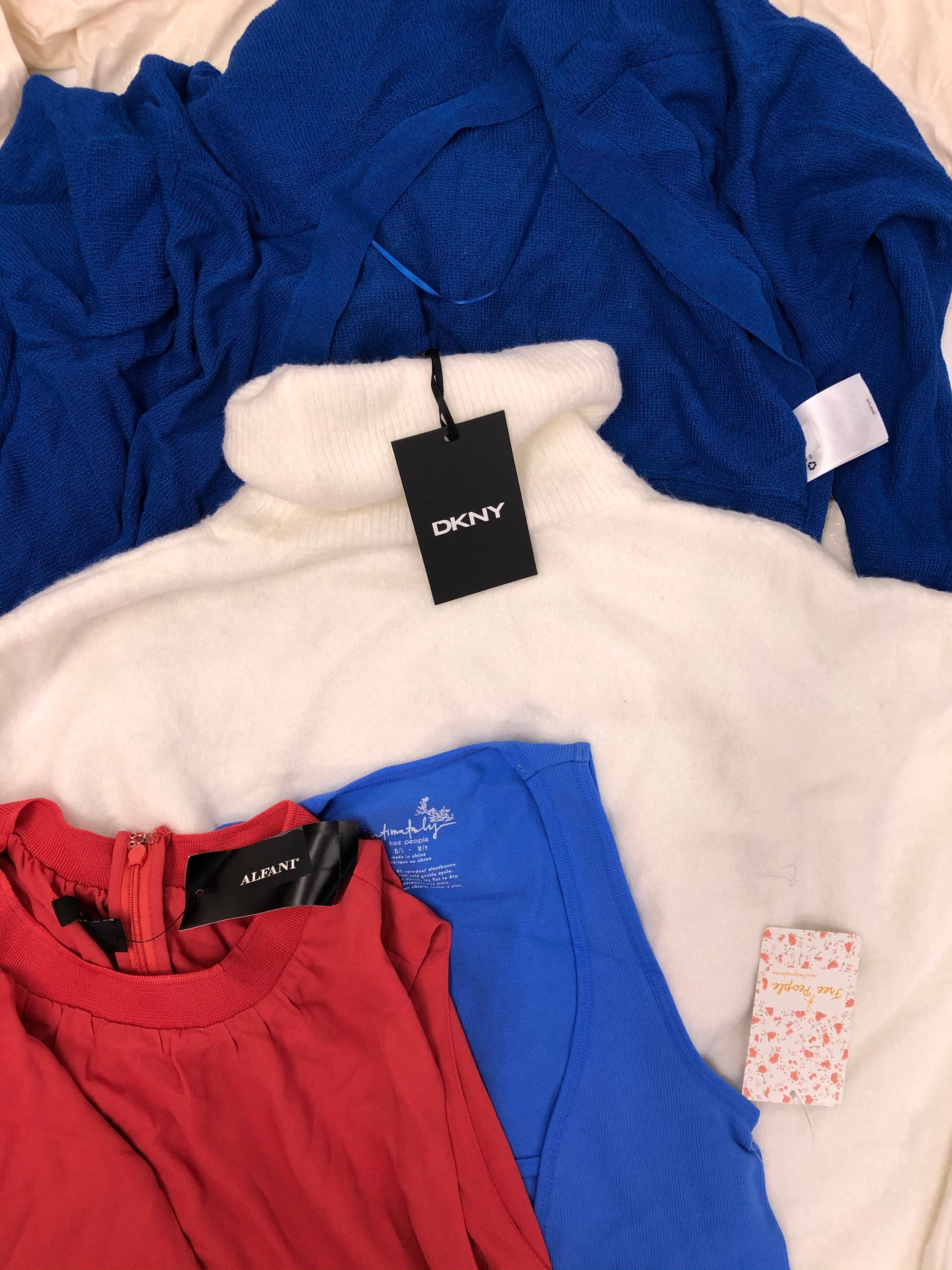 Women's Clothing Tops Wholesale Lot, DKNY, FREE PEOPLE, RAG & BONE, ALFANI and more, 14 items, Shelf Pulls, MSRP $935