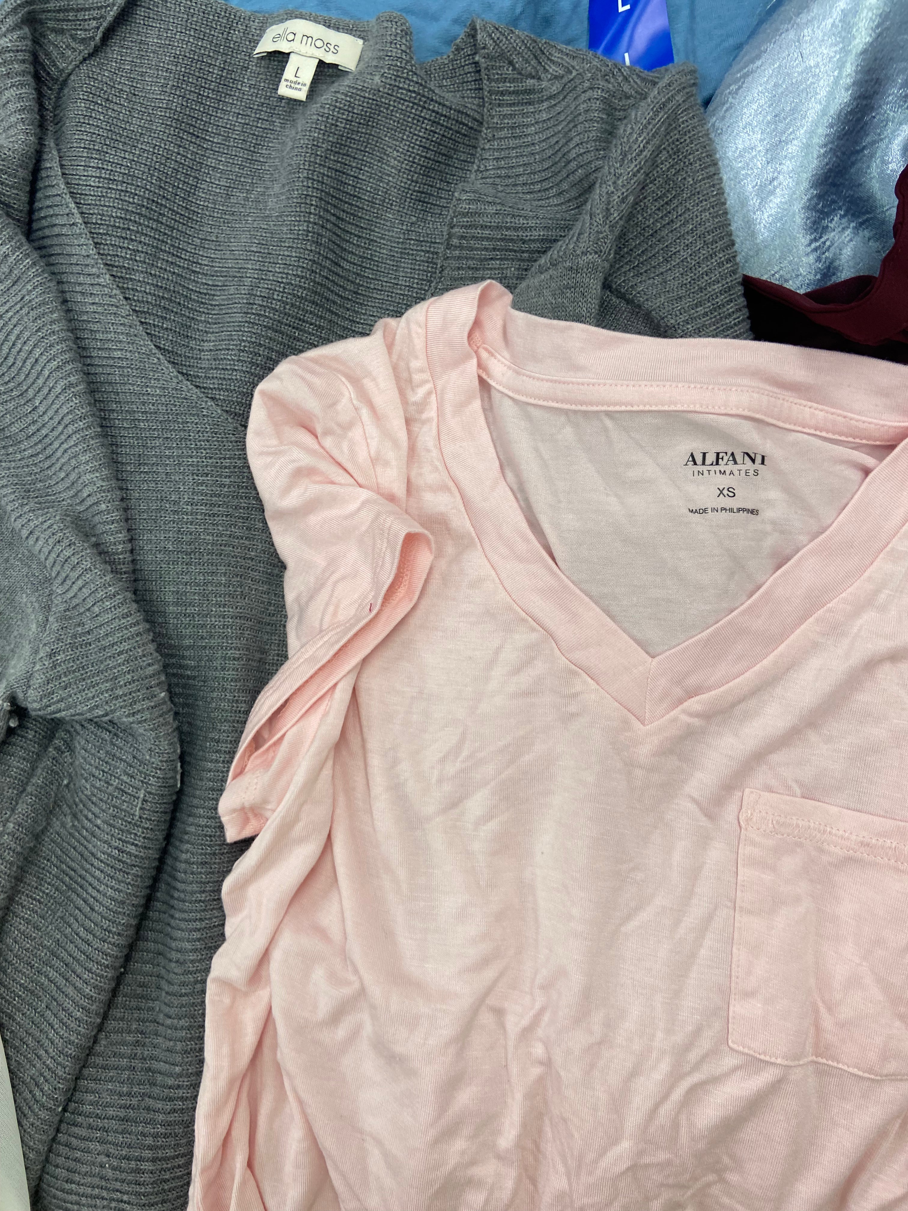 Women's?Clothings tops, Wholesale Lot, DKNY, VINCE CAMUTO, 1 STATE, BUFFALO, MARC NEW YORK, EDDIE BAUER, BANANA REPUBLIC, FREE PEOPLE and more, 23 items, CUSTOMER RETURNS