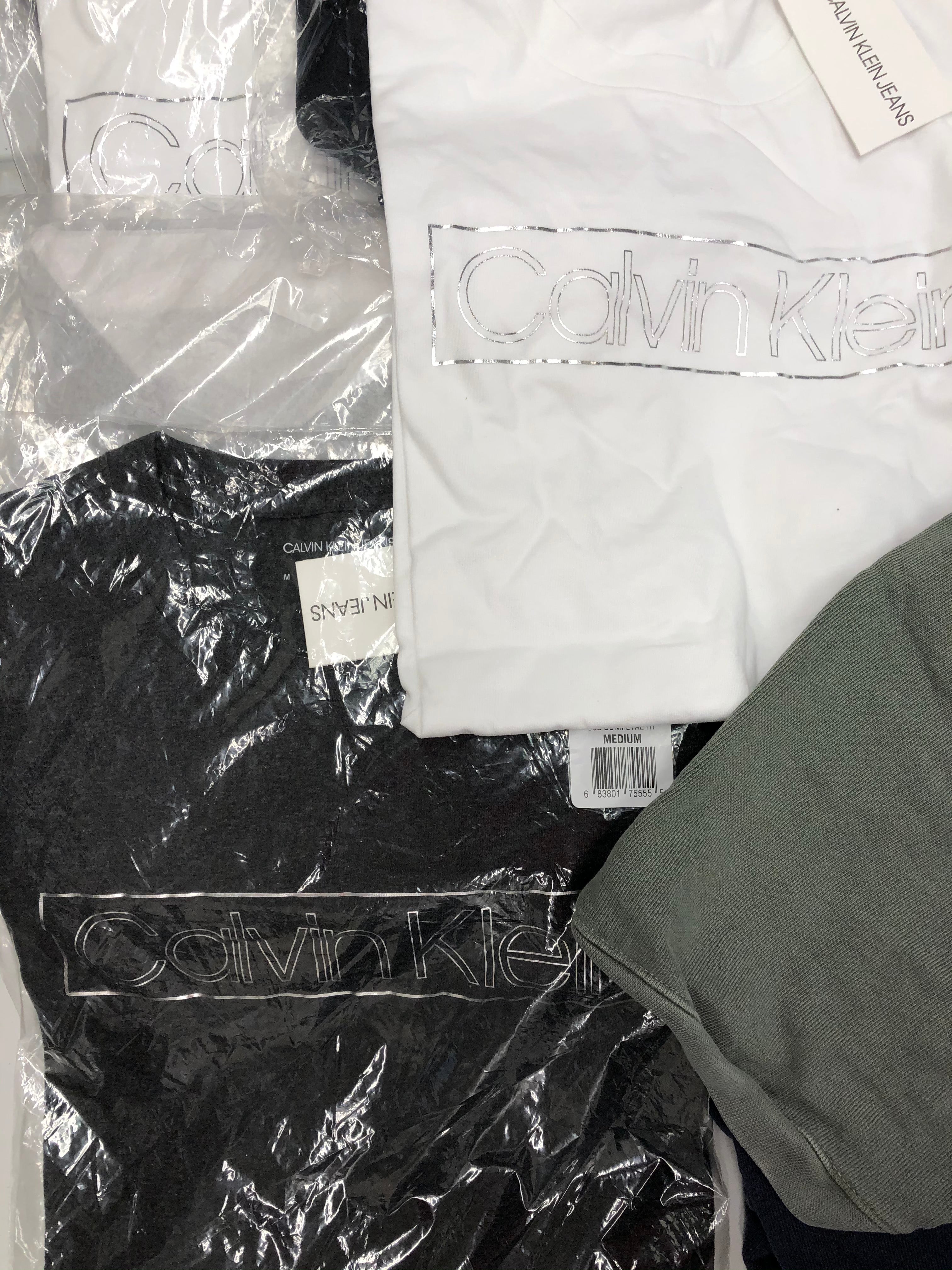 Men's Clothing Tops, Short Sleeves, Wholesale Lot, CALVIN KLEIN, TASSO ELBA, AMERICAN APPAREL, 35 items, Shelf Pulls, MSRP $911