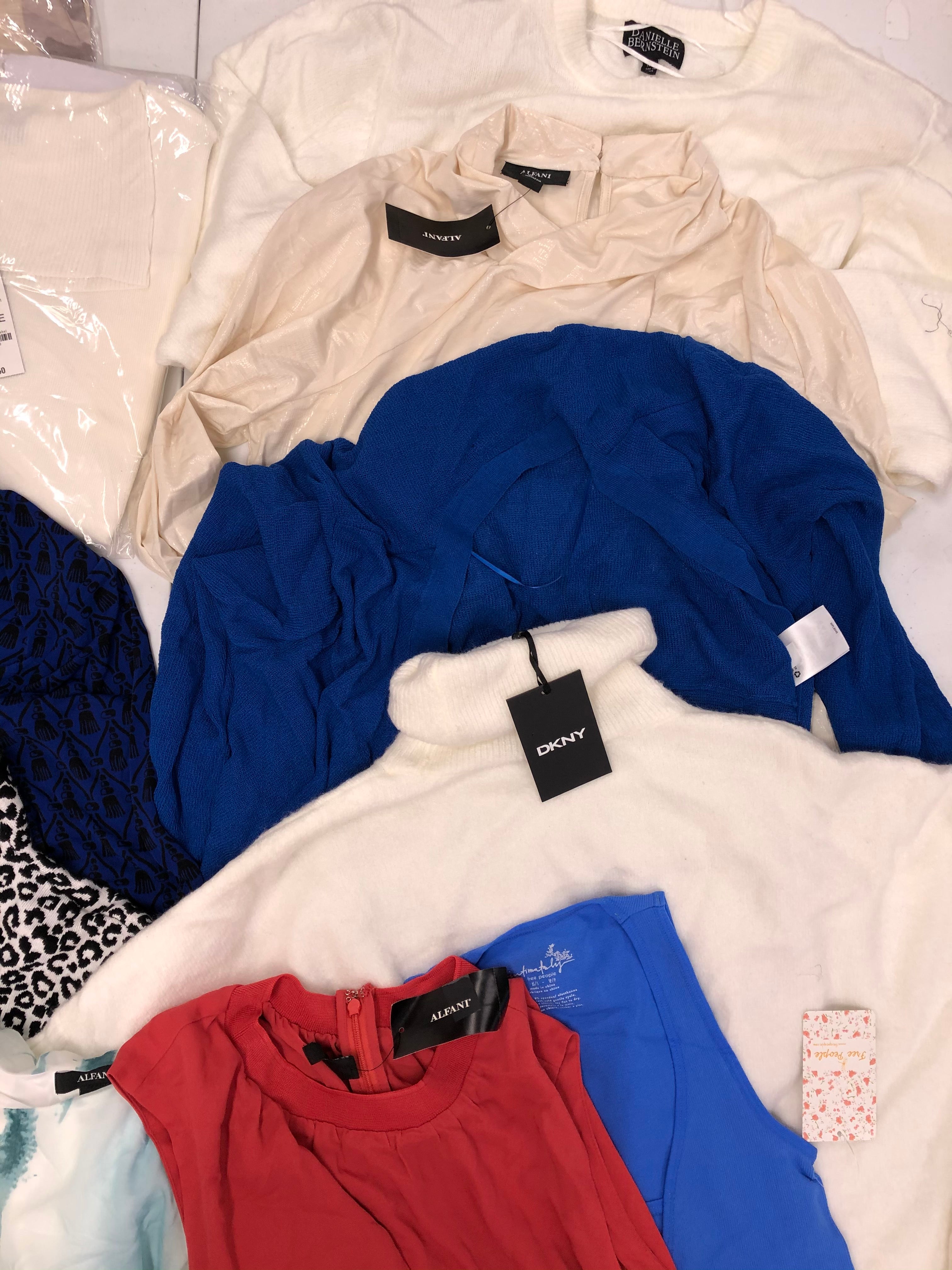 Women's Clothing Tops Wholesale Lot, DKNY, FREE PEOPLE, RAG & BONE, ALFANI and more, 14 items, Shelf Pulls, MSRP $935