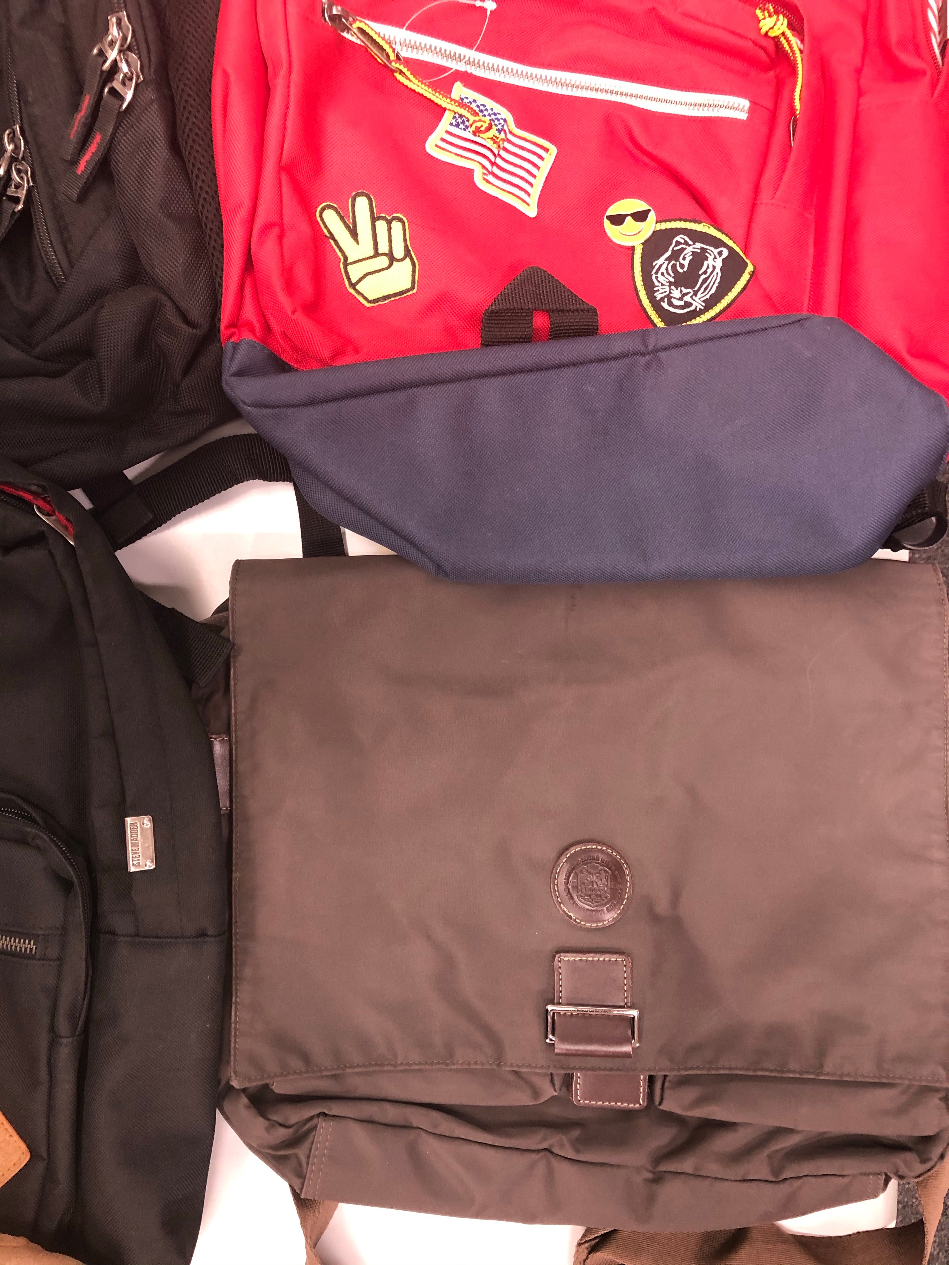 Men's Bags Wholesale Lot, JANSPORT, KENNETH COLE, STEVE MADDEN, LUCAS GEAR, 8 Items, CUSTOMER RETURNS, MSRP $398