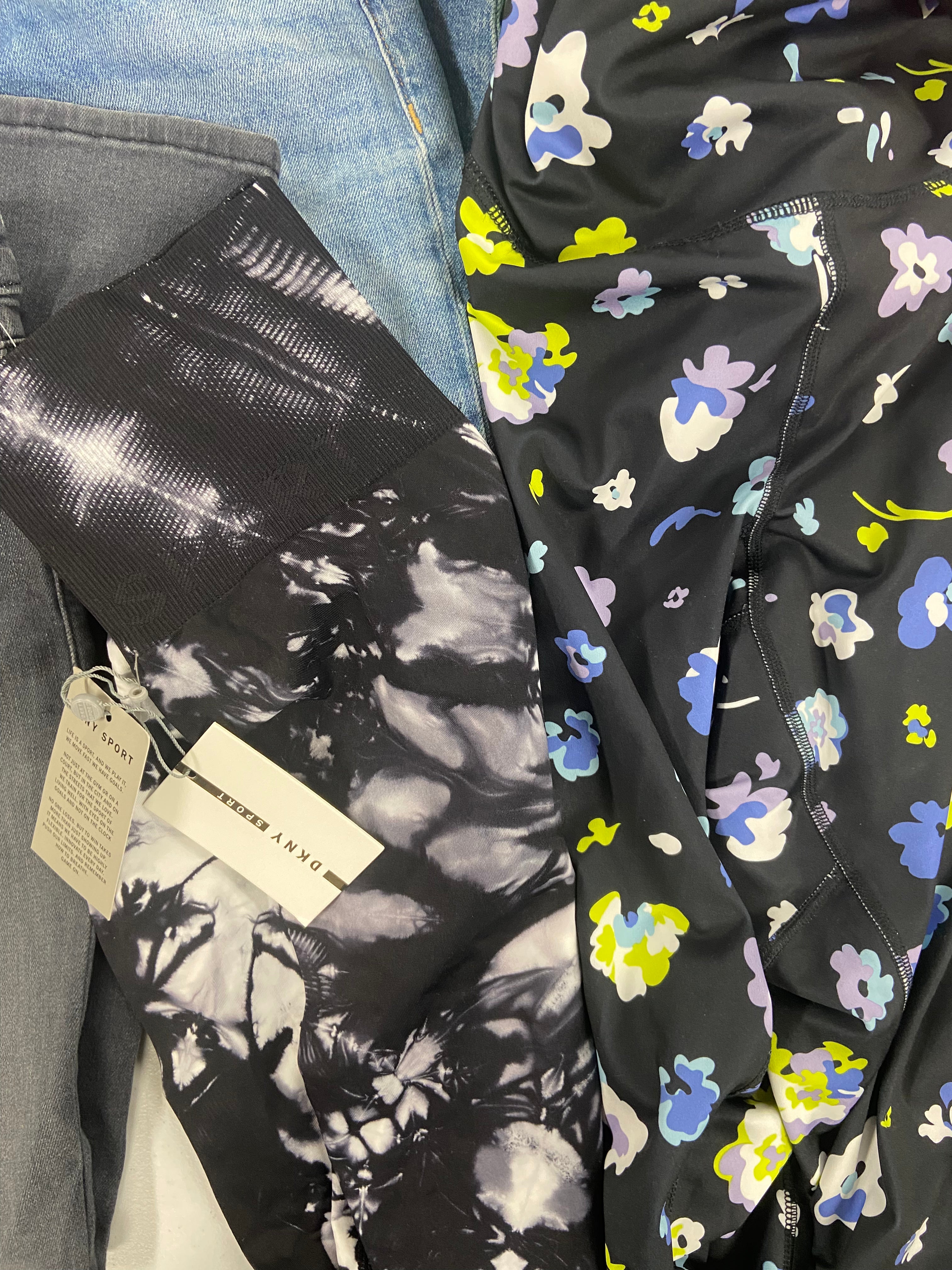 Women's Clothing Leggings, Jeans & Others, Wholesale Lot, HUDSON, UNDER ARMOUR, CHAMPION, DKNY and Others, 18 items, Shelf Pulls, MSRP $979