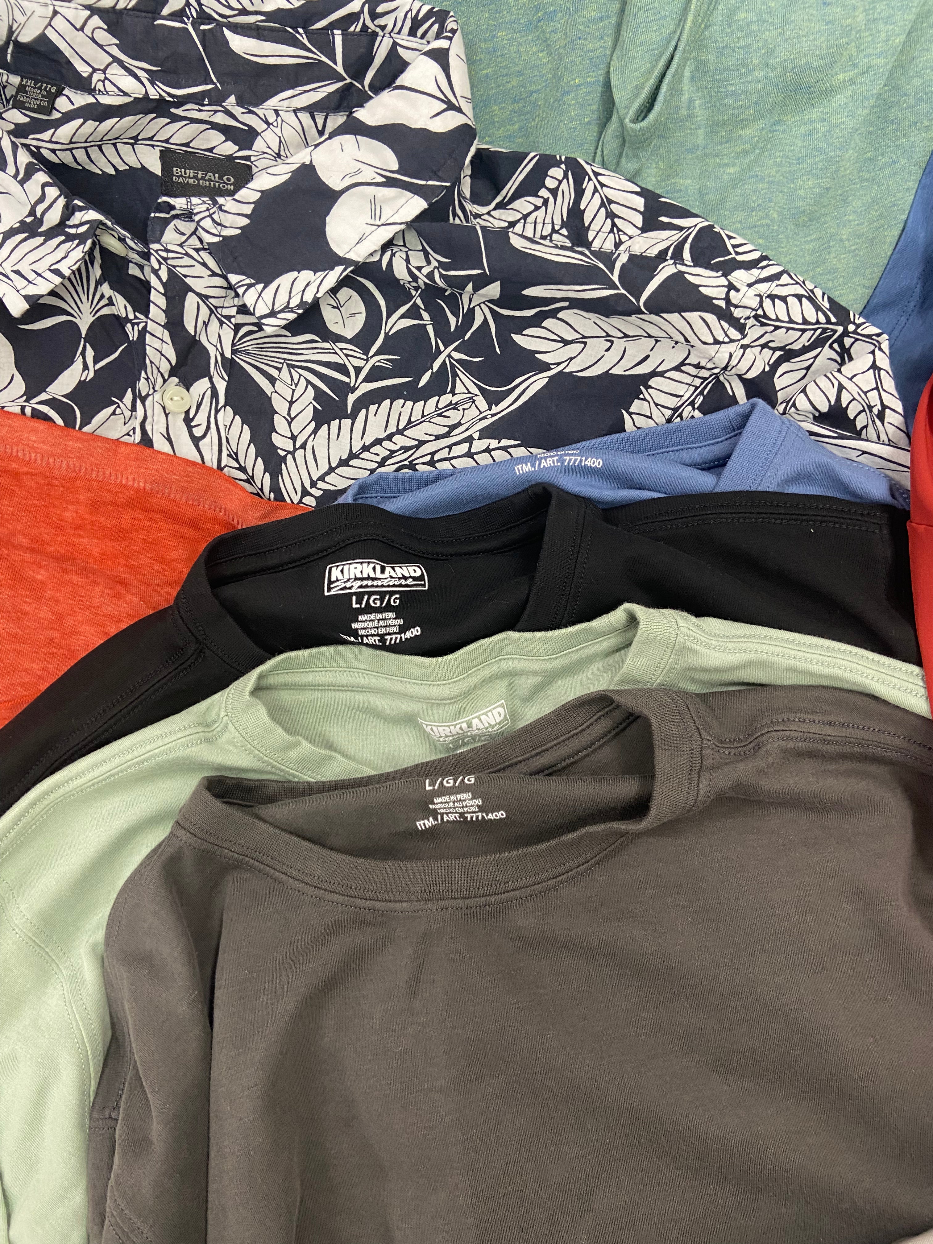 Men's Clothing Assorted Wholesale Lot, NIKE, ADIDAS, LUCKY BRAND, TAHARI, BUFFALO JEANS, KIRKLAND and more, 24 items, Shelf Pulls, MSRP $781
