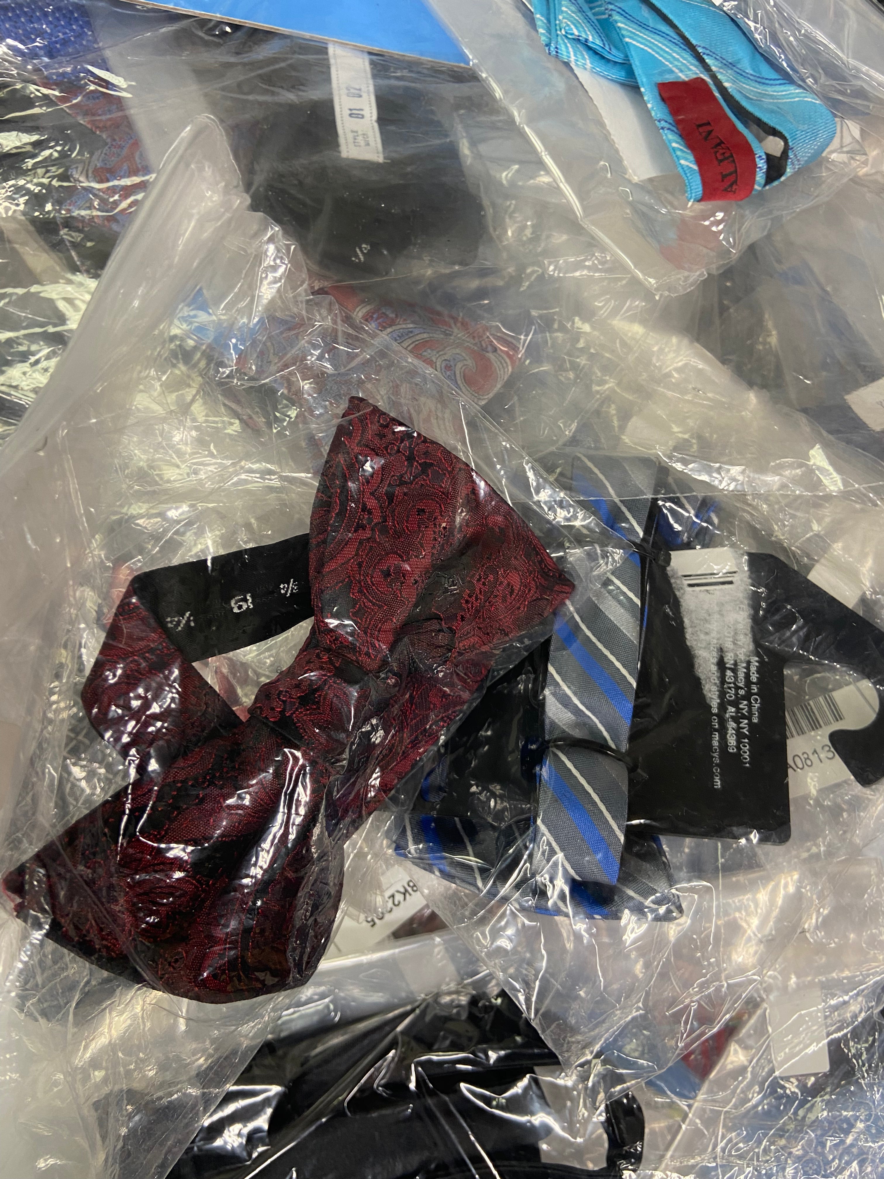 Men's Bow Ties Wholesale Lot, COUNTESS MARA, RYAN SEACREST, ALFANI and more, 92 items, CUSTOMER RETURNS