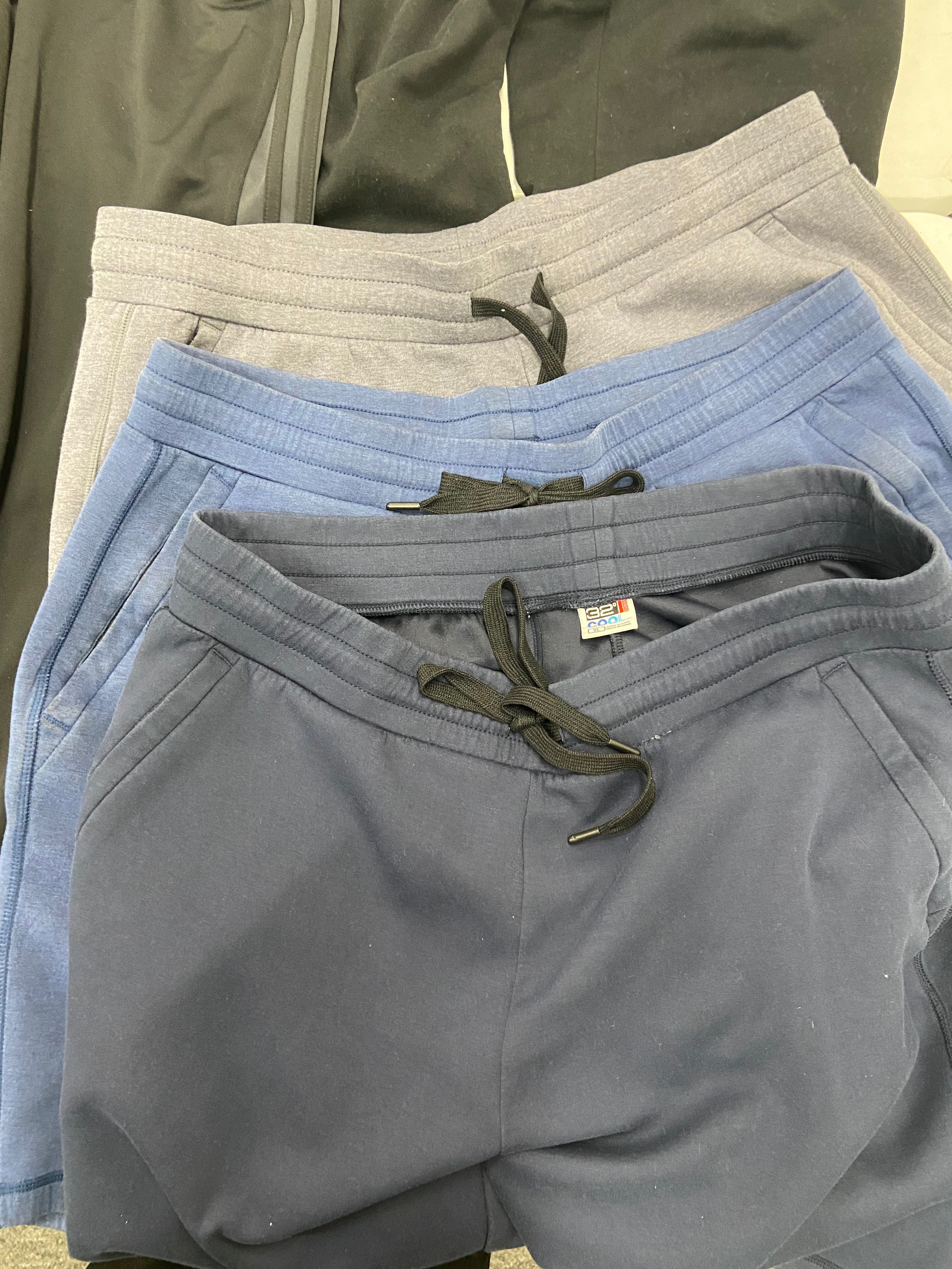 Men's Clothings Pants & Shorts Wholesale Lot, NAUTICA, ADIDAS, PUMA, FILA, WEATHERPROOF VINTAGE, 32 DEGREES and more, 8 items, CUSTOMER RETURNS