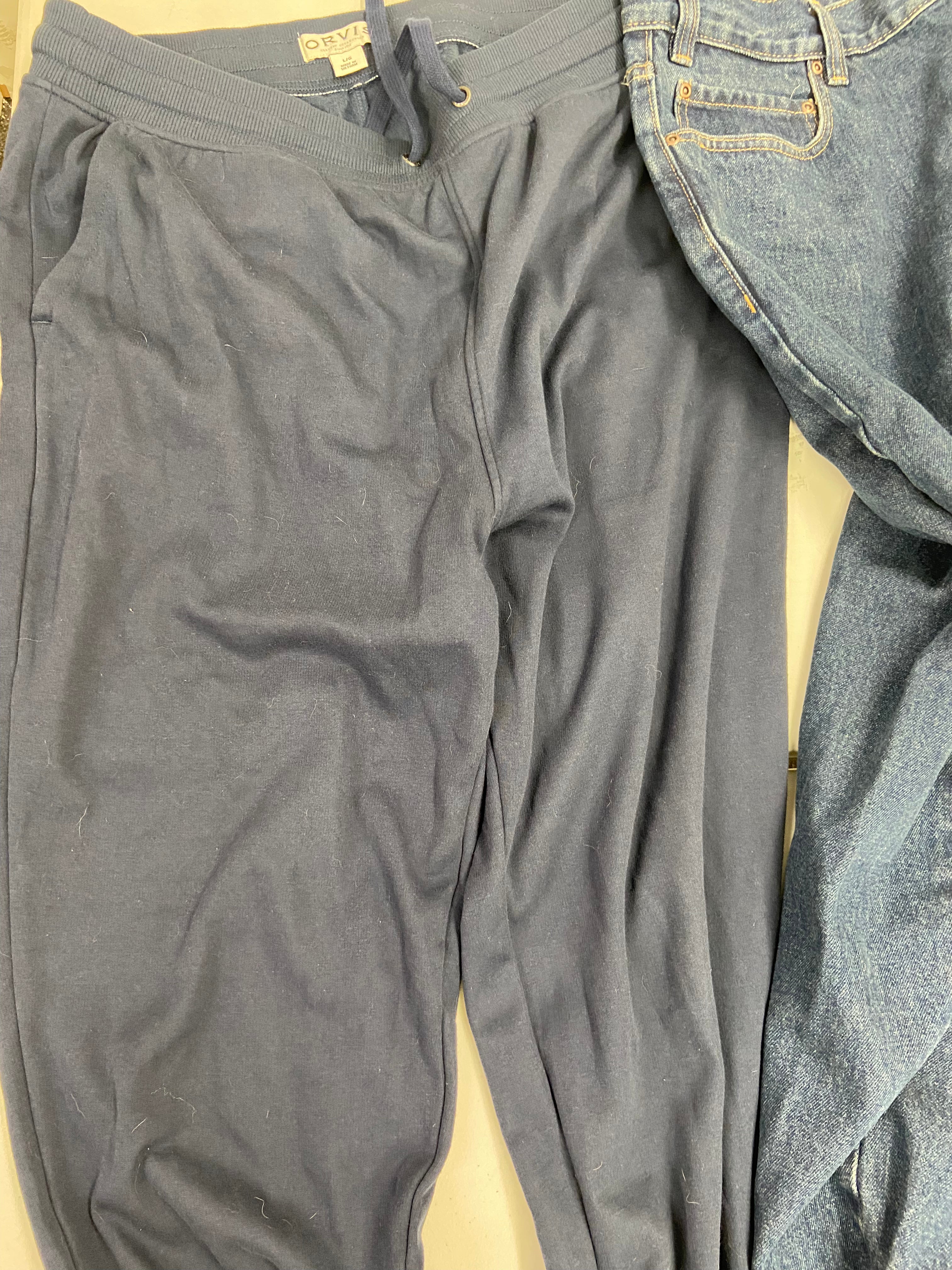 Men's Clothings Jeans & Others Wholesale Lot, LEVIS, BUFFALO DAVID BITTON, ORVIS, KIRKLAND and more, 5 items, CUSTOMER RETURNS