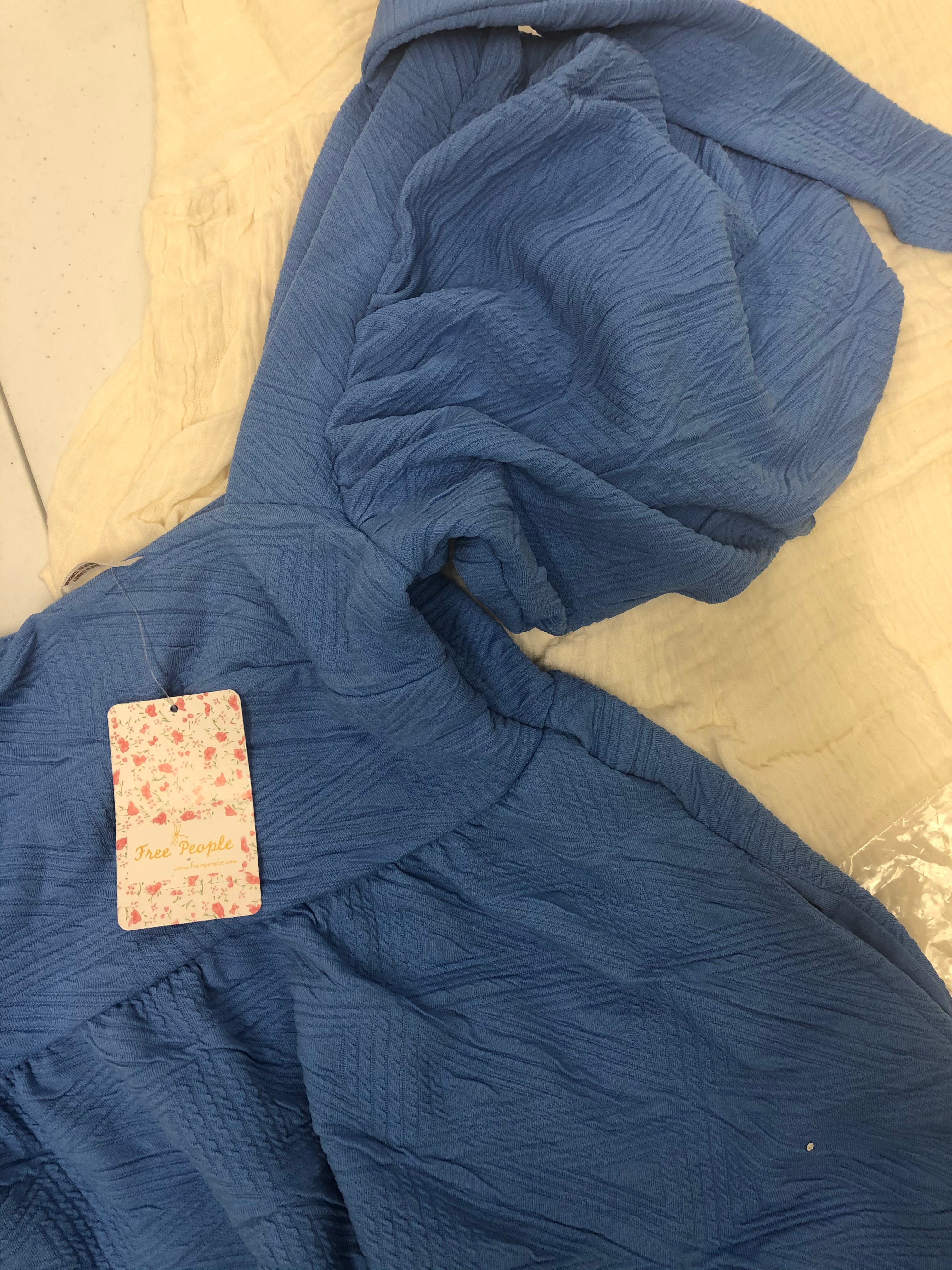 Women's Clothing Dresses, Tops and more Wholesale Lot, SPLENDID, FREE PEOPLE, AQUA,  AMERICAN APPAREL, 20 items, New, MSRP $1,210