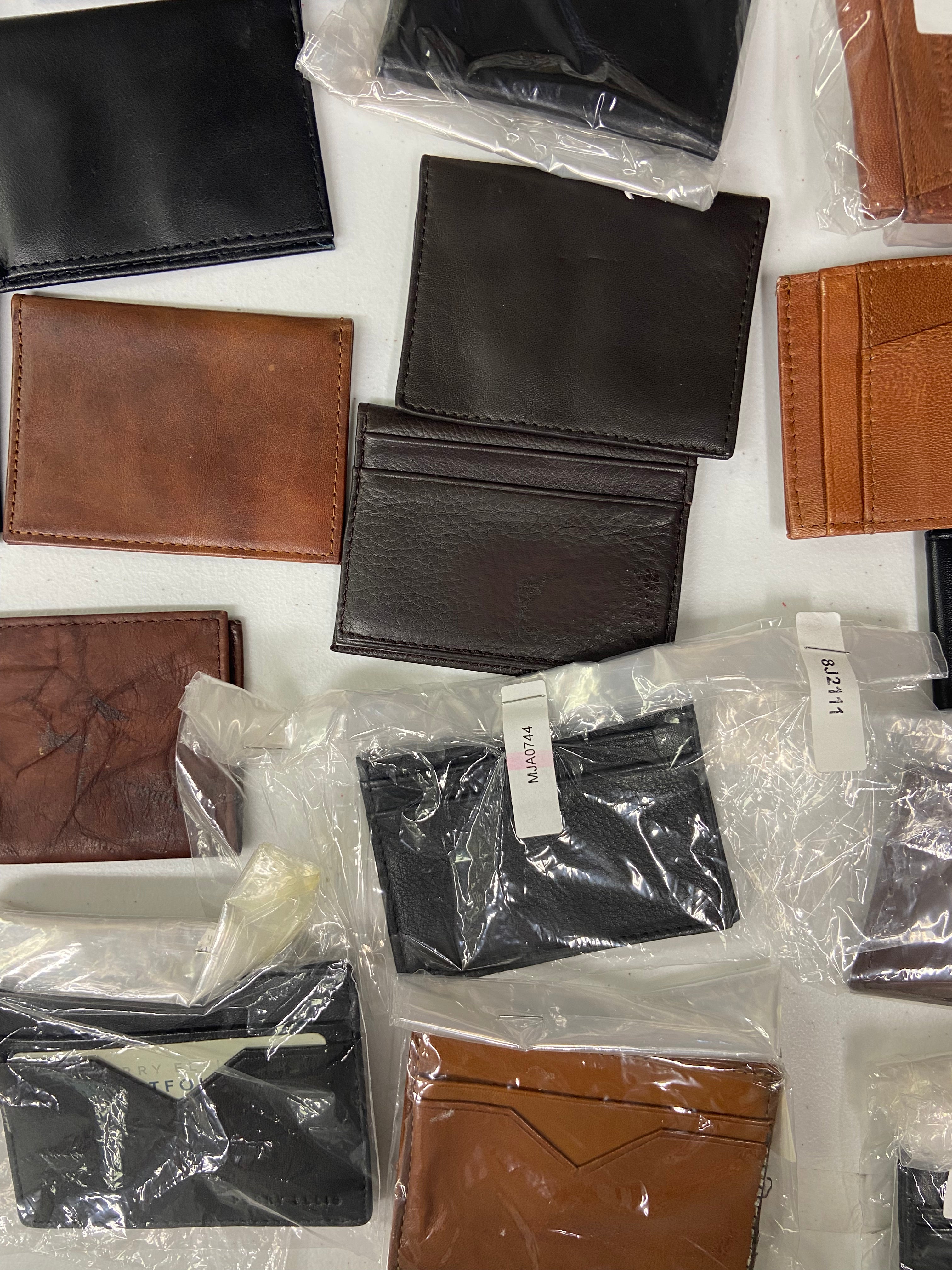 Men's Accessories (Wallets, Card Cases, Cuff Links, Tie Bar) Wholesale Lot, GUESS, GEOFFREY BEENE, RYAN SEACREST, PERRY ELLIS and more, 30 items, CUSTOMER RETURNS