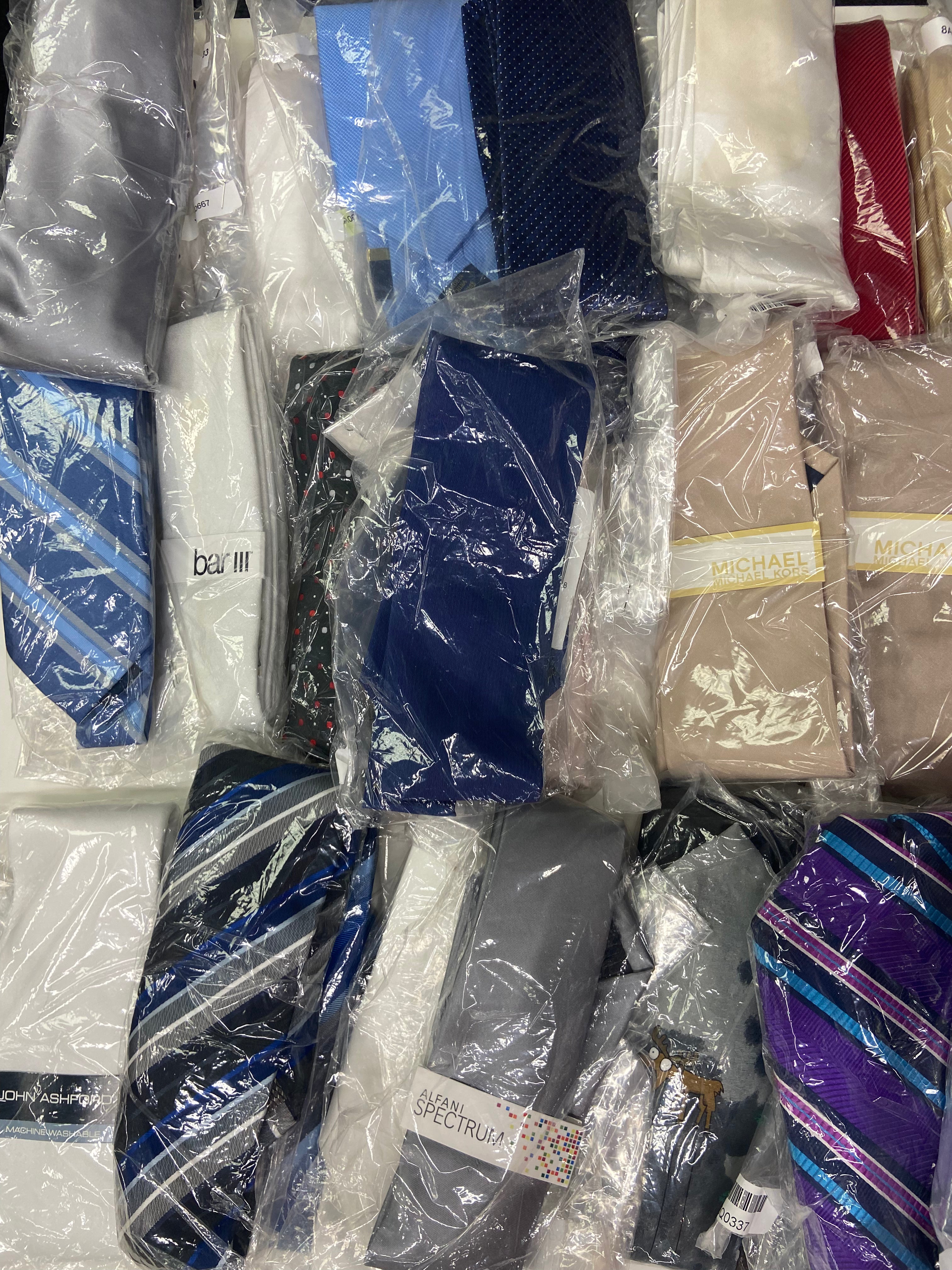 Men's Neckties Wholesale Lot, TOMMY HILFIGER, JOHN ASHFORD, MICHAEL KORS, KENNETH COLE,  CALVIN KLEIN, GEOFFREY BEENE, BAR III and more, 92 items, CUSTOMER RETURNS