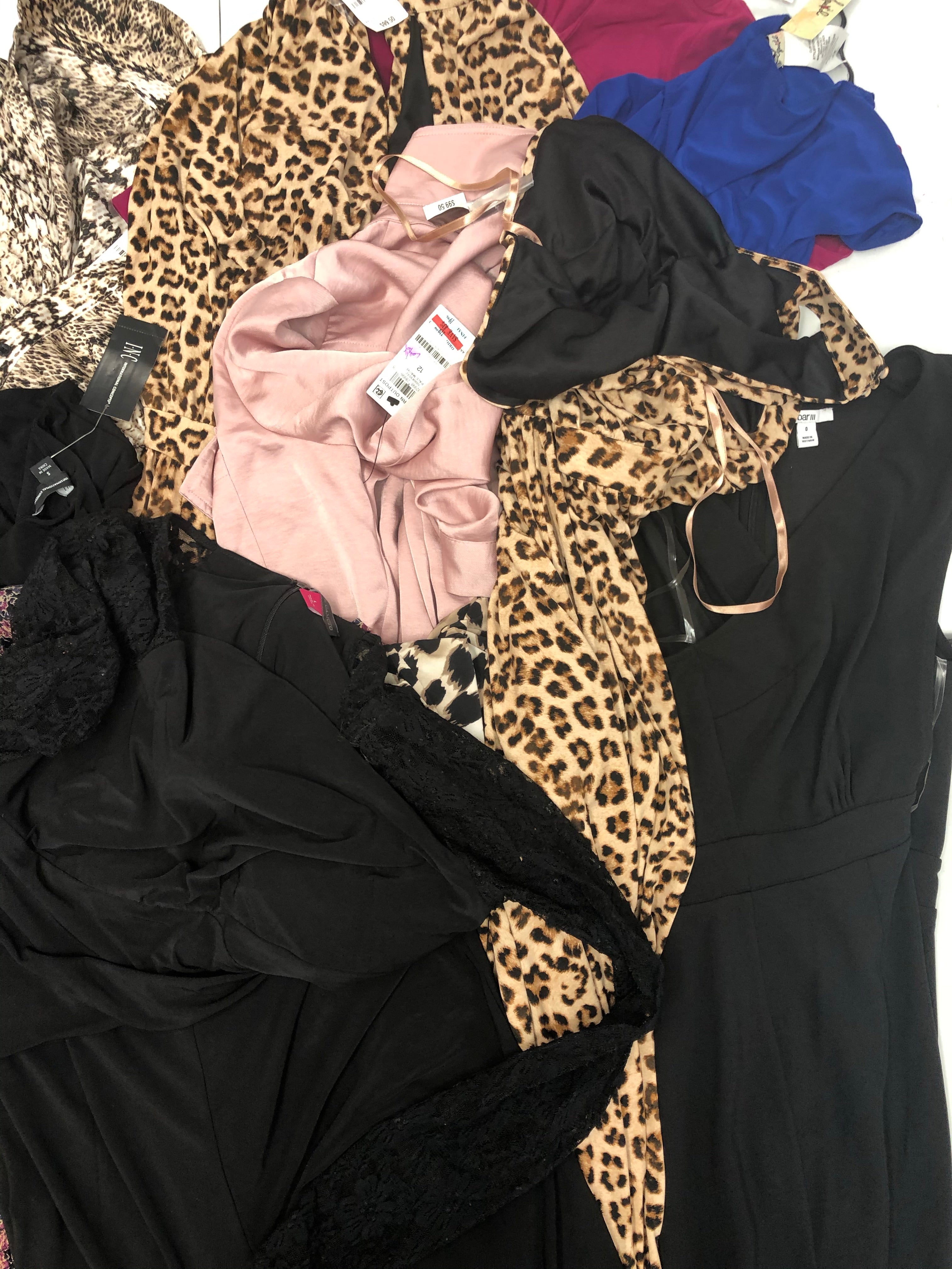 Women's Clothing DRESSES/ROMPERS Wholesale Lot, FREE PEOPLE, CHEQUER, BAR III and more, 13 Units, Shelf Pulls, MSRP $1,104.50