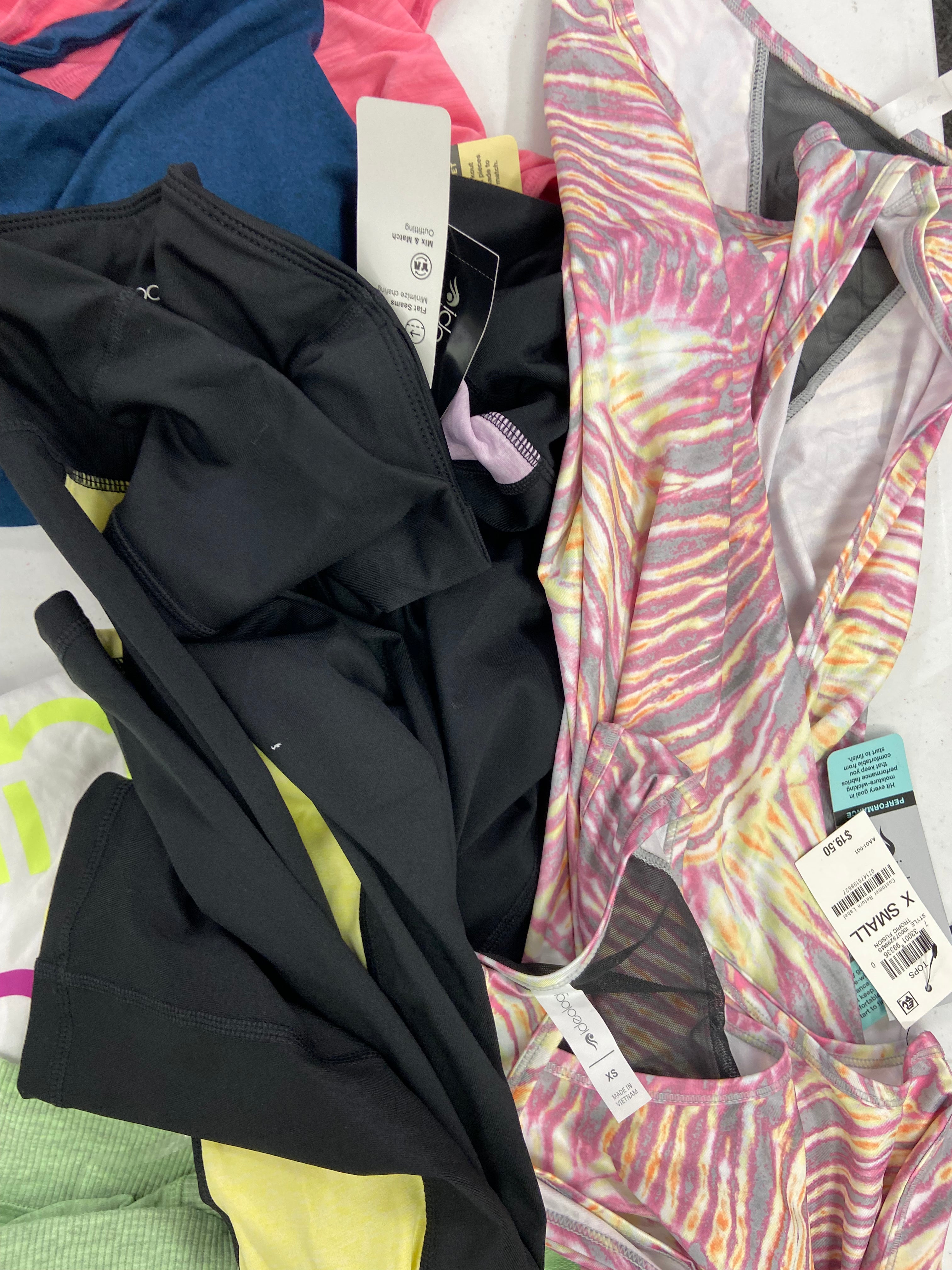 Women's Clothing Activewear Wholesale Lot, UNDER ARMOUR, ADIDAS, CALVIN KLEIN, DKNY, COLUMBIA and more, 19 items, Shelf Pulls, MSRP $652