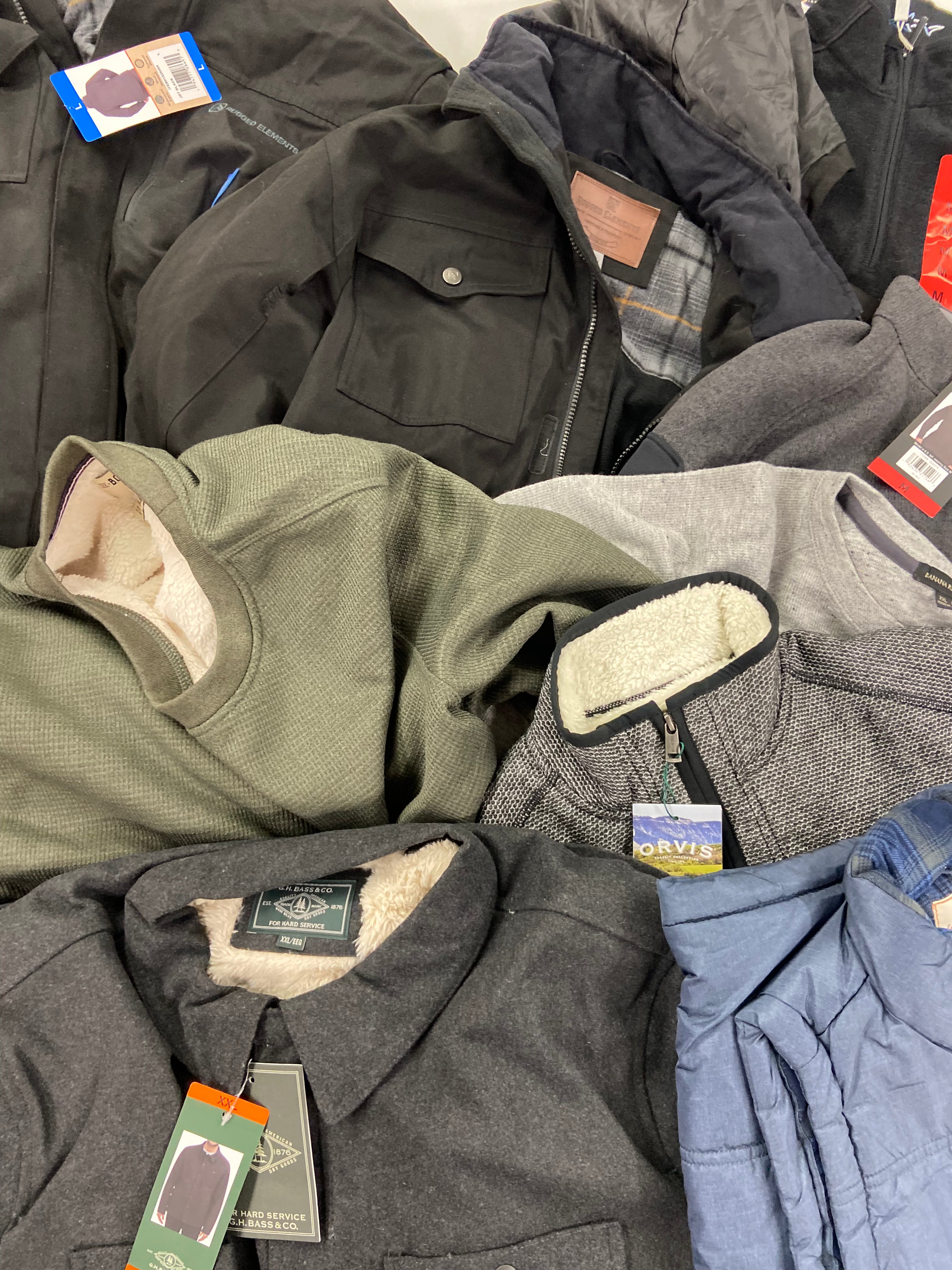 Men's Clothing OUTERWEAR/JACKETS, SWEATERS, Wholesale Lot, BANANA REPUBLIC, GH BASS, ORVIS, RUGGED ELEMENTS, SPYDER and more, 9 items, Shelf Pulls, MSRP $697