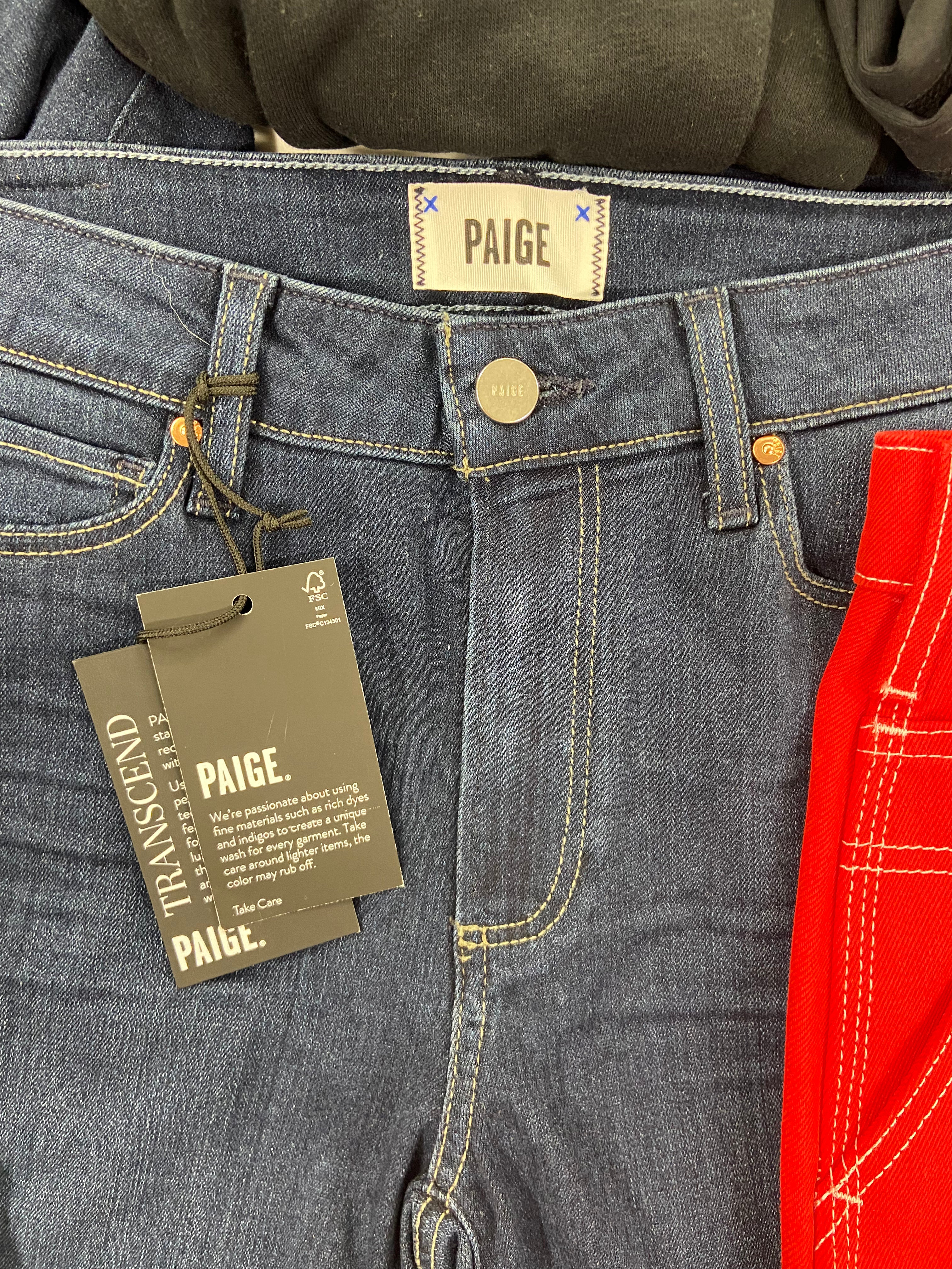 Women's Clothing Bottoms Wholesale Lot, HUDSON, PAIGE, AMERICAN APPAREL, SKECHERS, LVPL, GLORIA VANDERBILT and more, 12 items, Shelf Pulls, MSRP $907
