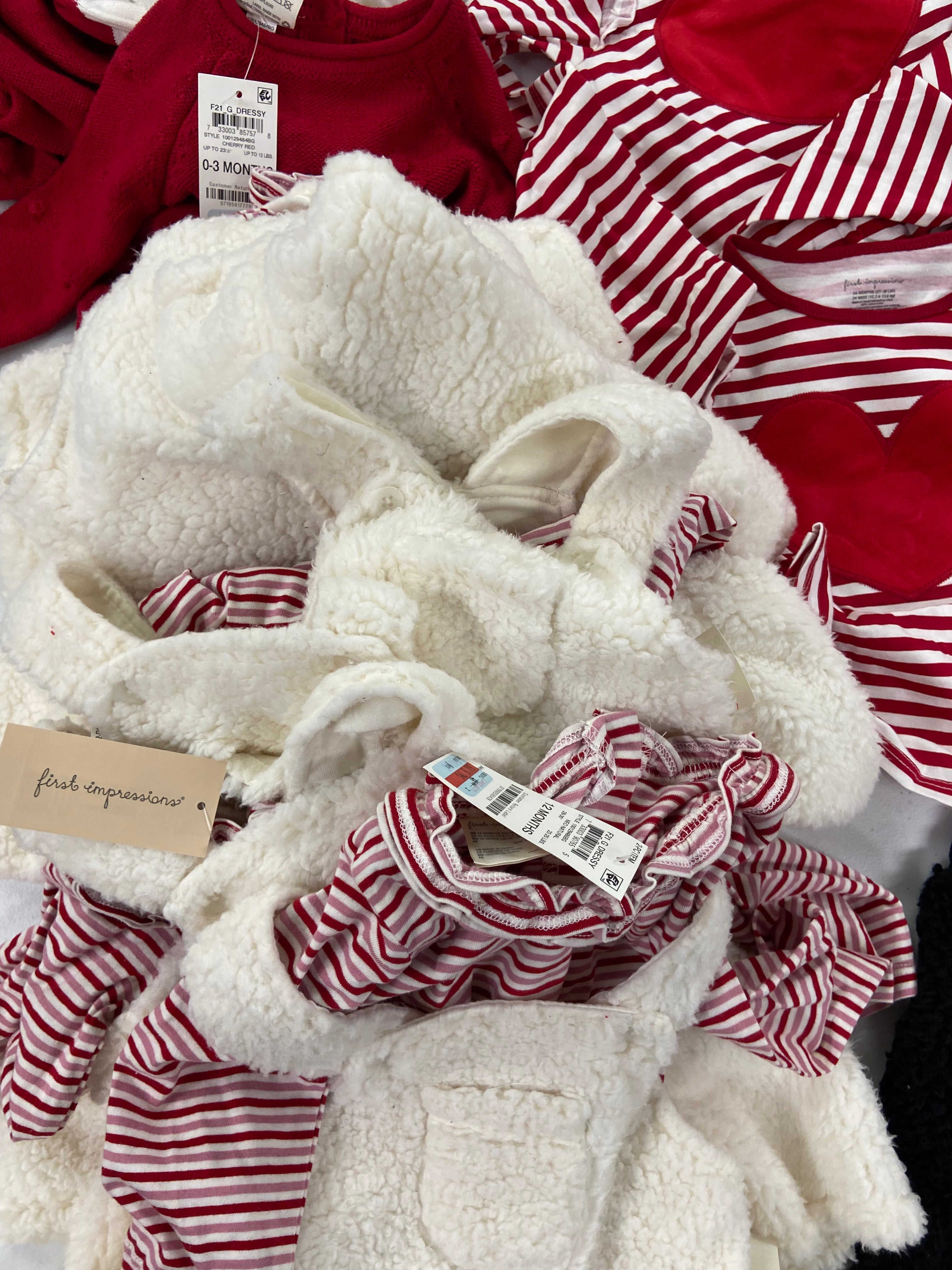 Baby's Clothing Assorted Wholesale Lot, FIST IMPRESSON, EPIC THREADS, 17 items, Shelf Pulls, MSRP $631
