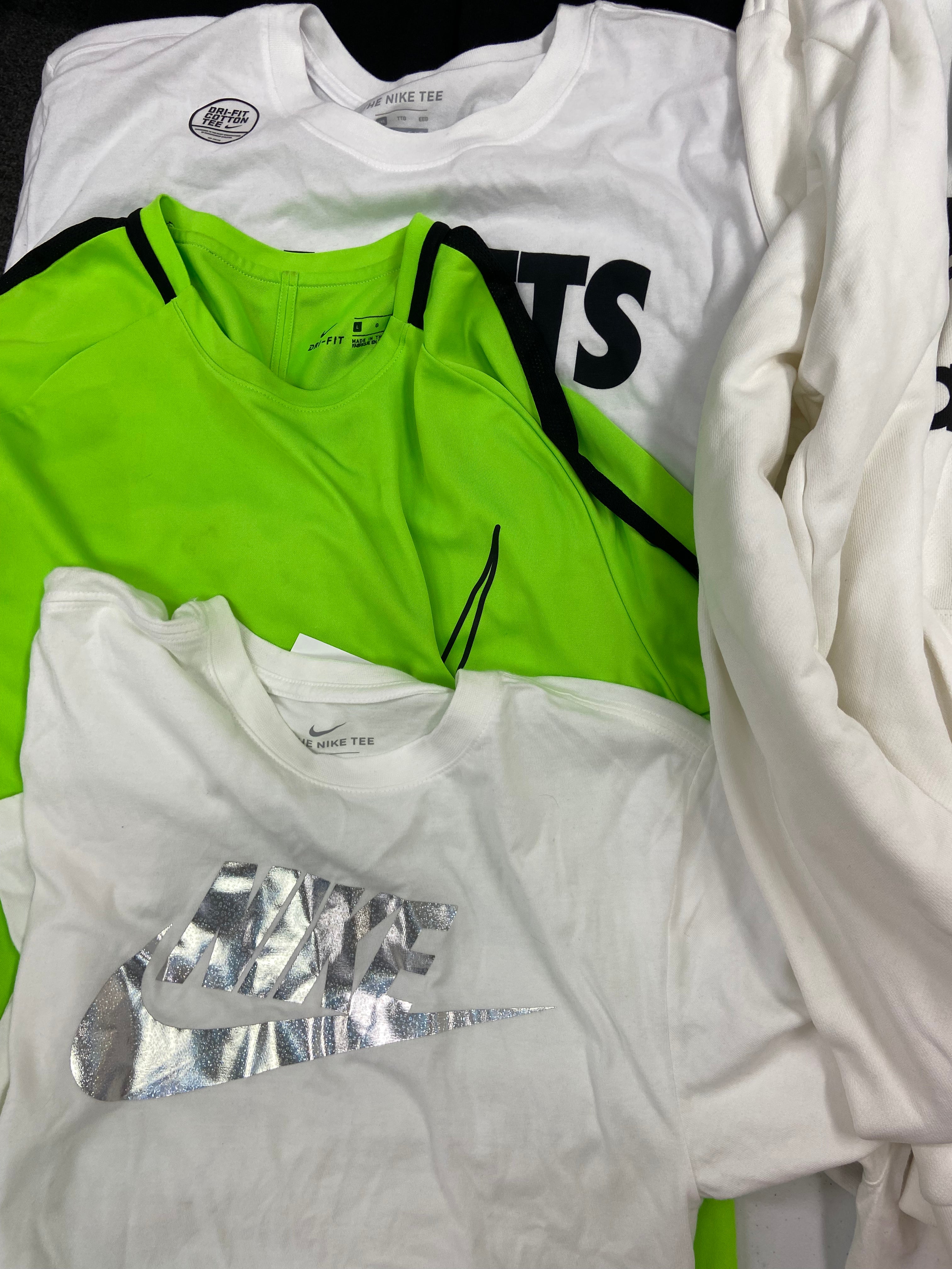 Men's Clothings Tops Wholesale Lot, NIKE, ADIDAS, CALVIN KLEIN, CHAMPION, EDDIE BAUER, BUFFALO DAVID BITTON, SPYDER and more, 11 items, CUSTOMER RETURNS