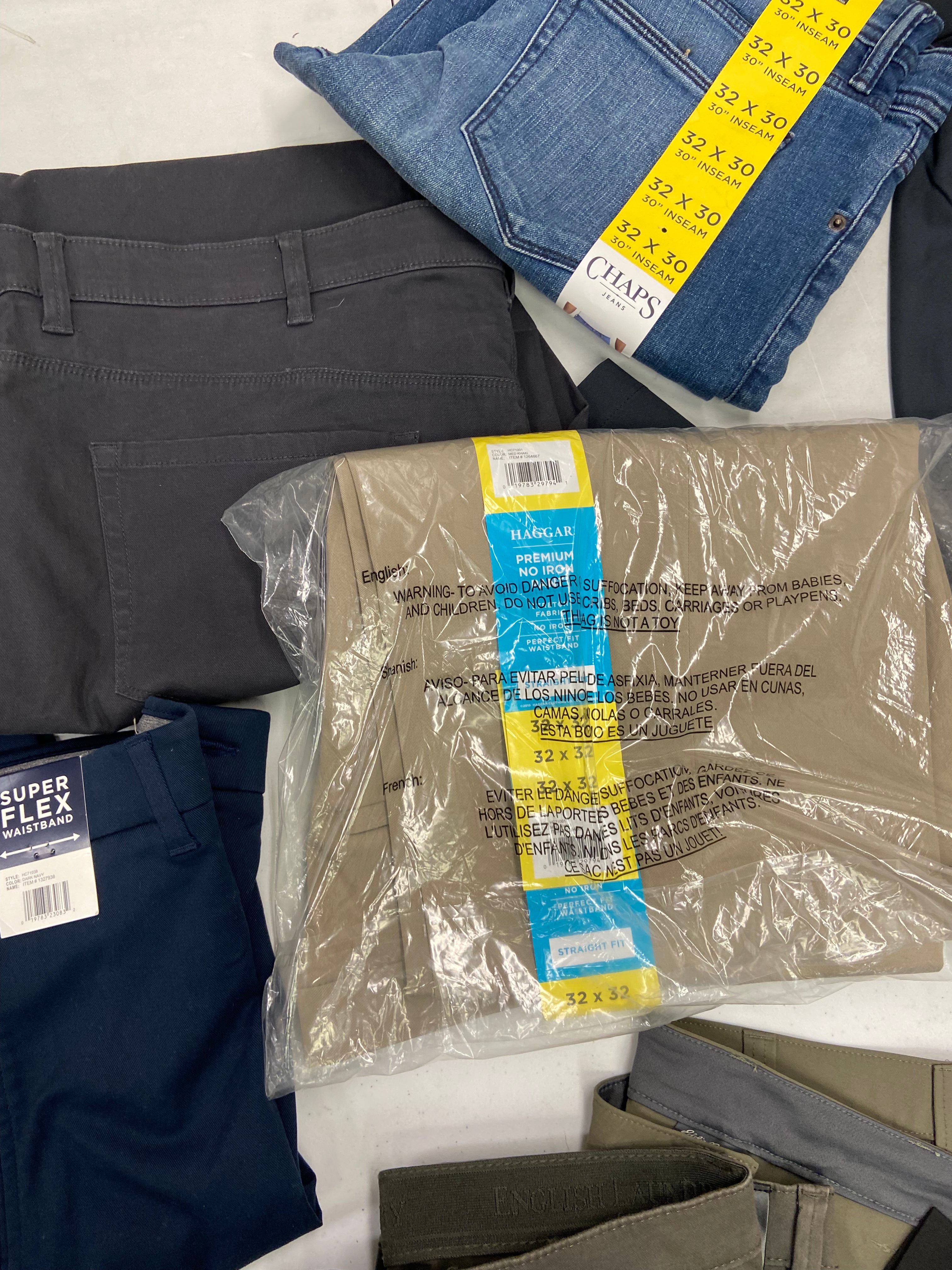 Men's Clothing Pants & Jeans Wholesale Lot, EDDIE BAUER, HAGGAR, WEATHERPROOF, ENGLISH LAUNDRY and more, 13 items, Shelf Pulls, MSRP $798
