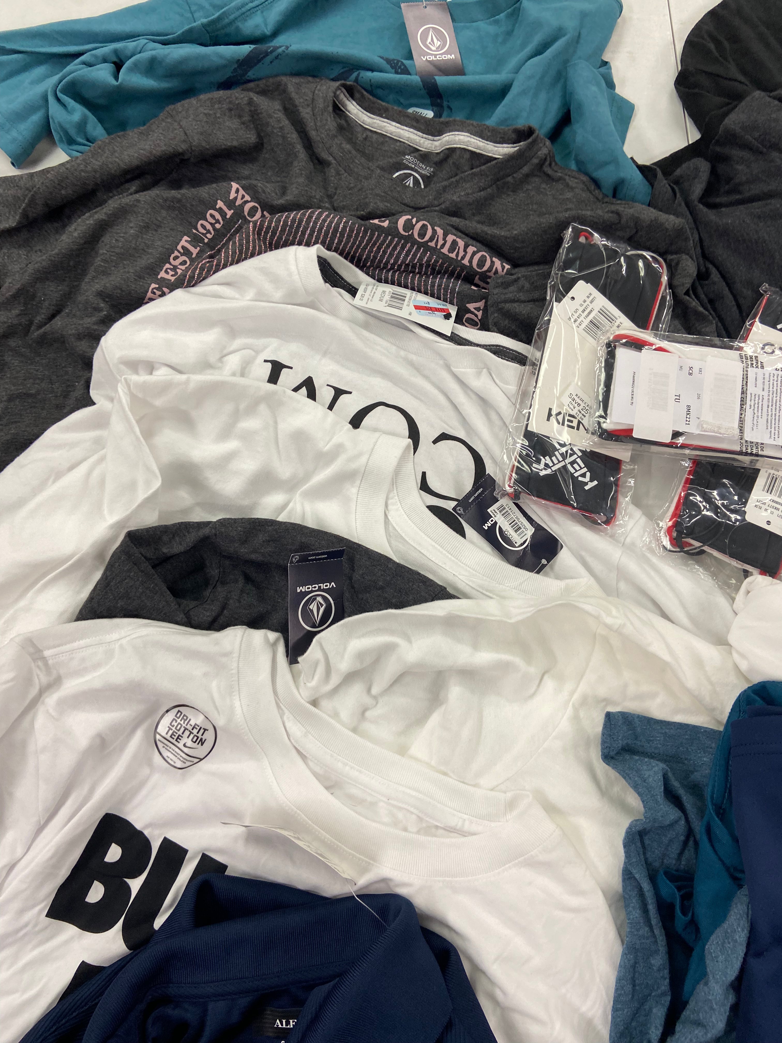 Men's Clothing T-Shirts & Other Tops, Wholesale Lot, ADIDAS, CALVIN KLEIN, NIKE, THE NORTH FACE, VOLCOM, PHILCOS, JUNKFOOD and more,  26 items, Shelf Pulls, MSRP $1,119