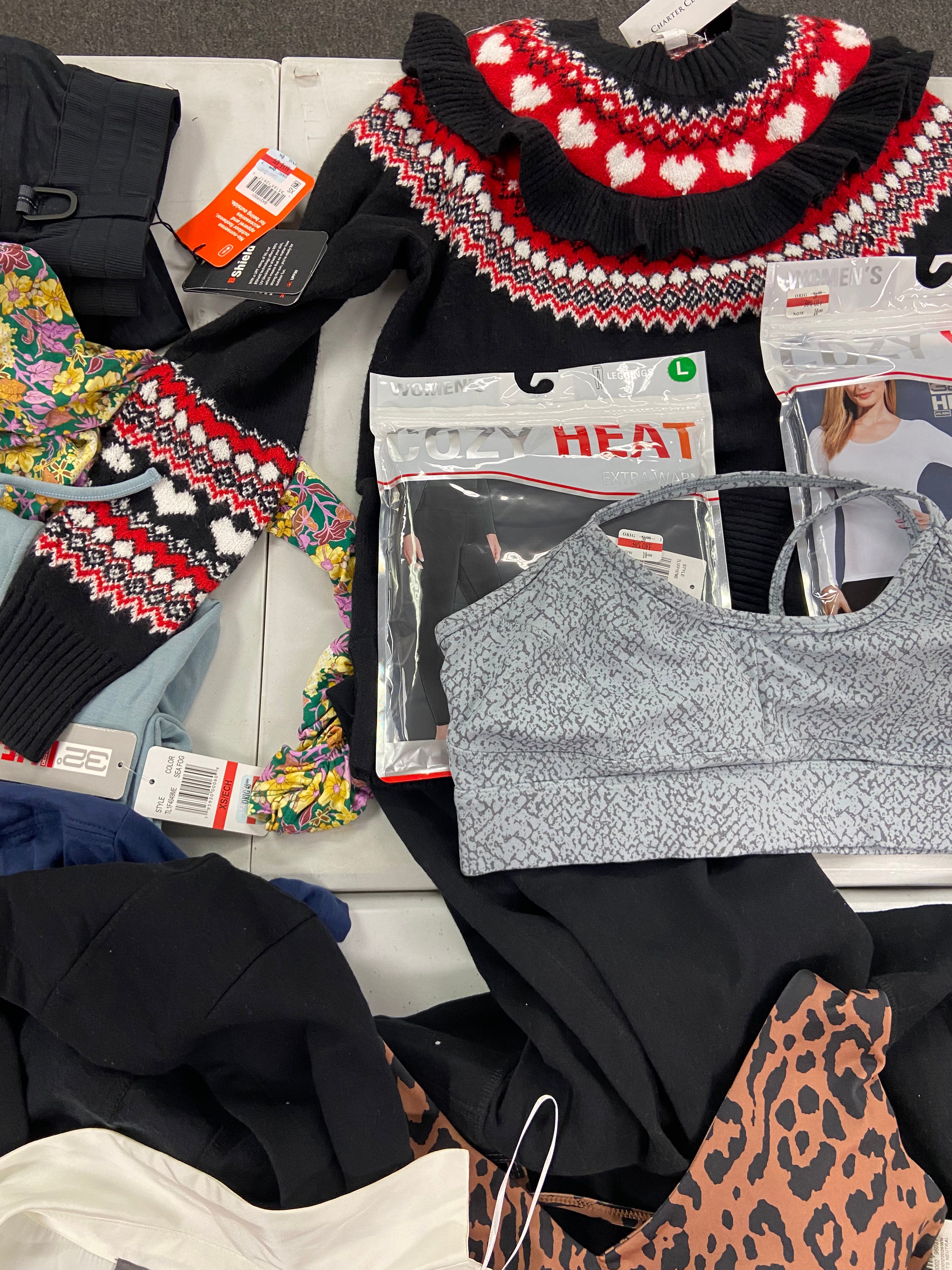 Women's Clothing Assorted Wholesale Lot, LUCKY BRAND, NIKE, POLO RALPH LAUREN, VINCE CAMUTO, 32 DEGREES, CHARTER CLUB  and more, 16 items, Shelf Pulls, MSRP $778