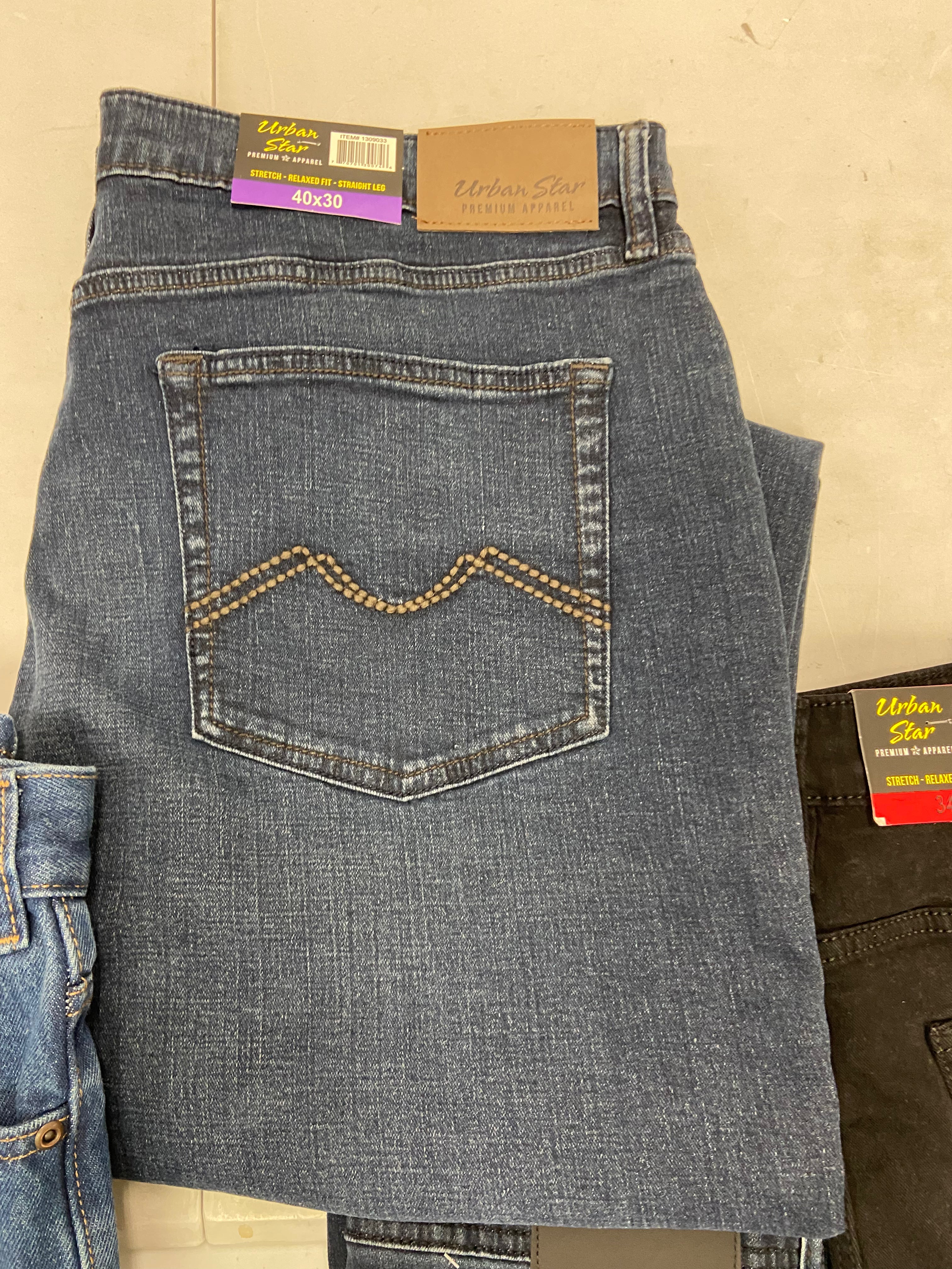 Men's Clothing Jeans Wholesale Lot, LEVI STRAUSS AND CO, BUFFALO, AMERICAN APPAREL, KIRKLAND and more, 8 items, Shelf Pulls, MSRP $554