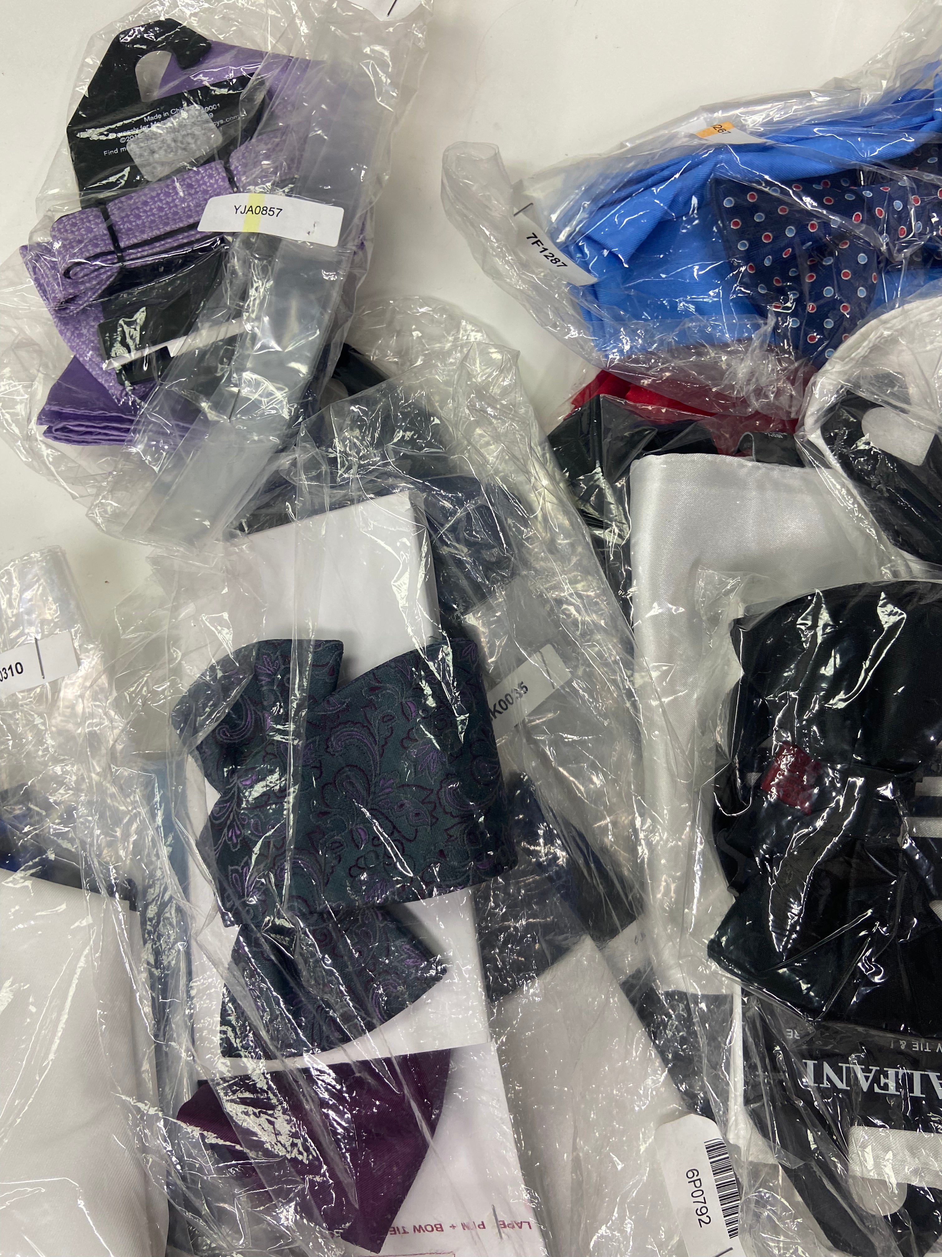 Men's Bow Ties & Pocket Squares Sets Wholesale Lot, COUNTESS MARA, ALFANI and more, 73 items, CUSTOMER RETURNS