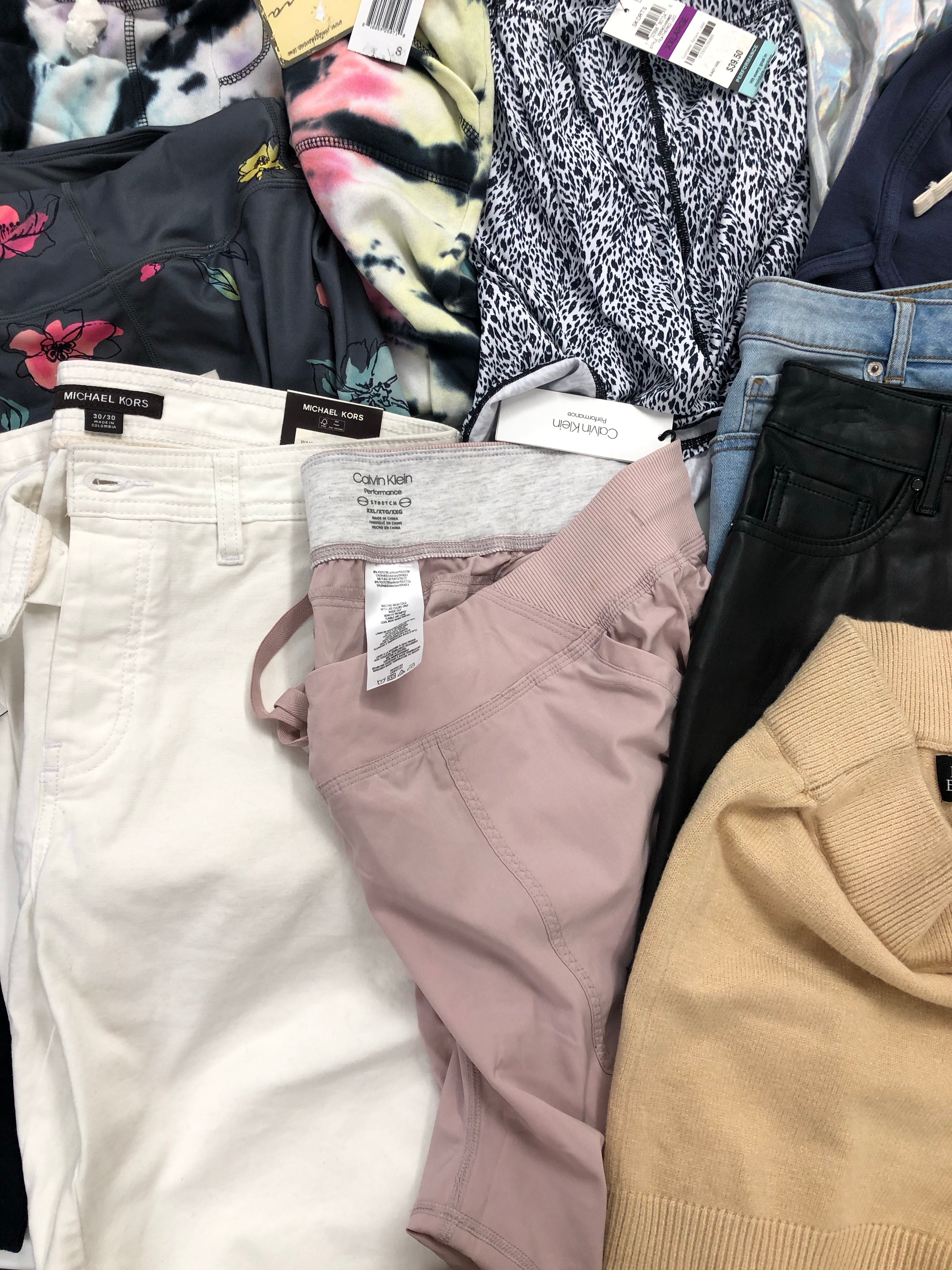 Women's Clothing Bottom Wholesale Lot, CALVIN KLEIN, DANIELLE BERNSTEIN, AMERICAN APPAREL, IDEOLOGY, VINTAGE HAVANA and more, 17 items, Shelf Pulls, MSRP $956