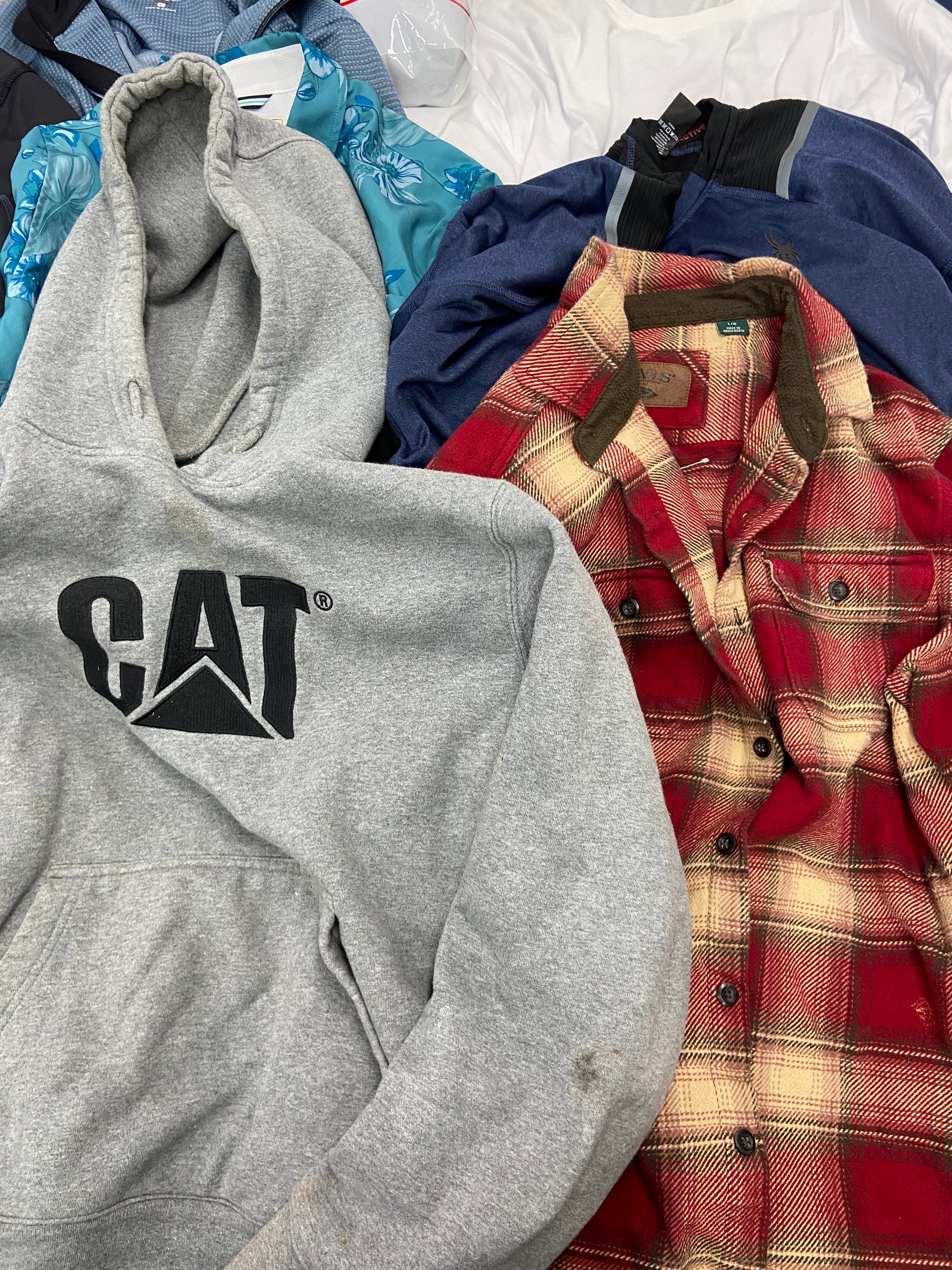 Men's Clothings Tops Wholesale Lot, PUMA, FILA, ORVIS, WEATHERPROOF, EDDIE BAUER, SPIDER, ALFANI, CYPRESS CLUB  and more, 14 items, CUSTOMER RETURNS