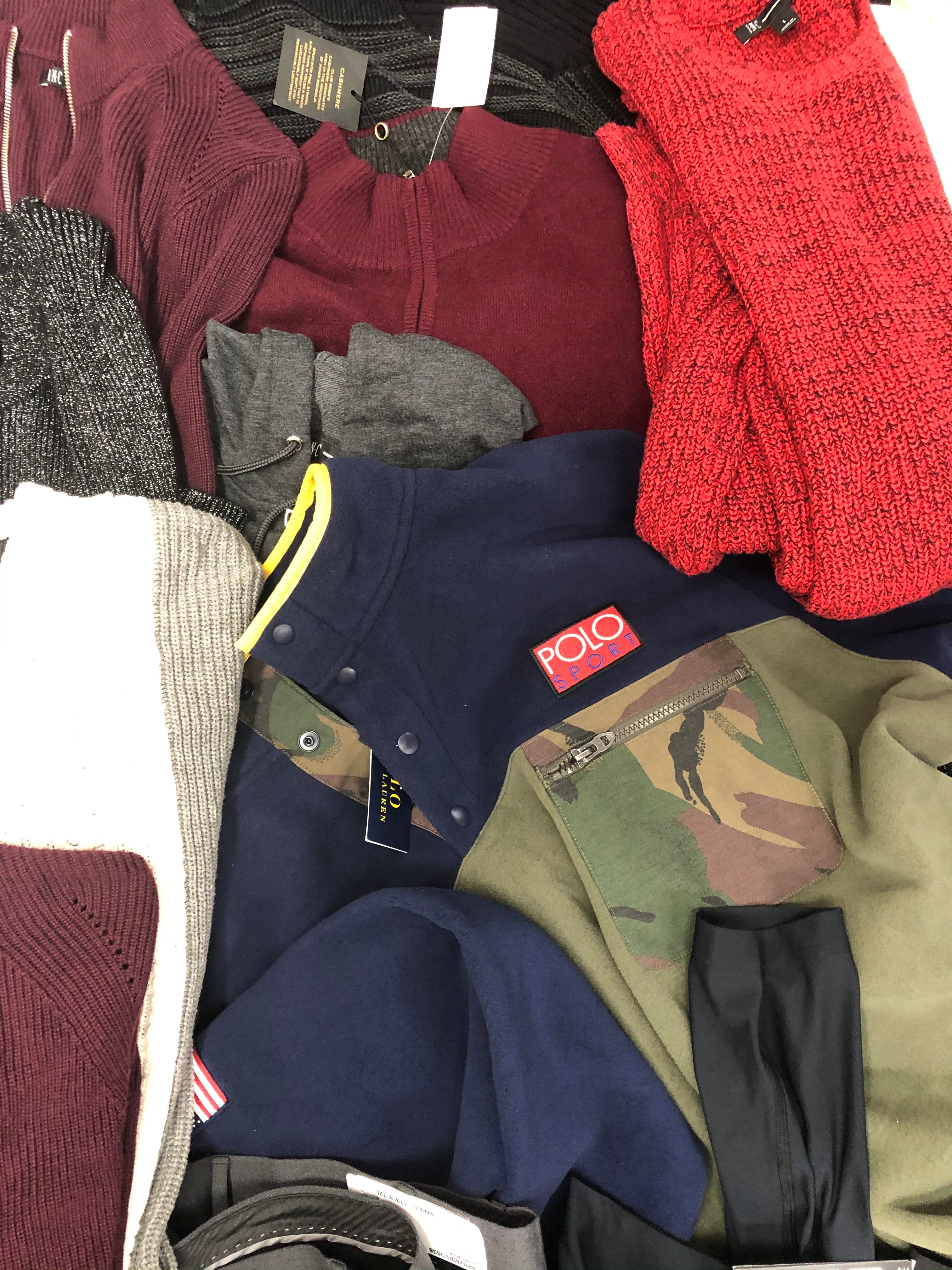Men's Clothing Assorted Wholesale Lot, POLO RALPH LAUREN, UNDER ARMOUR, CALVIN KLEIN, LEVI'S, ALFANI and more 26 Units, Shelf Pulls, MSRP 2,274