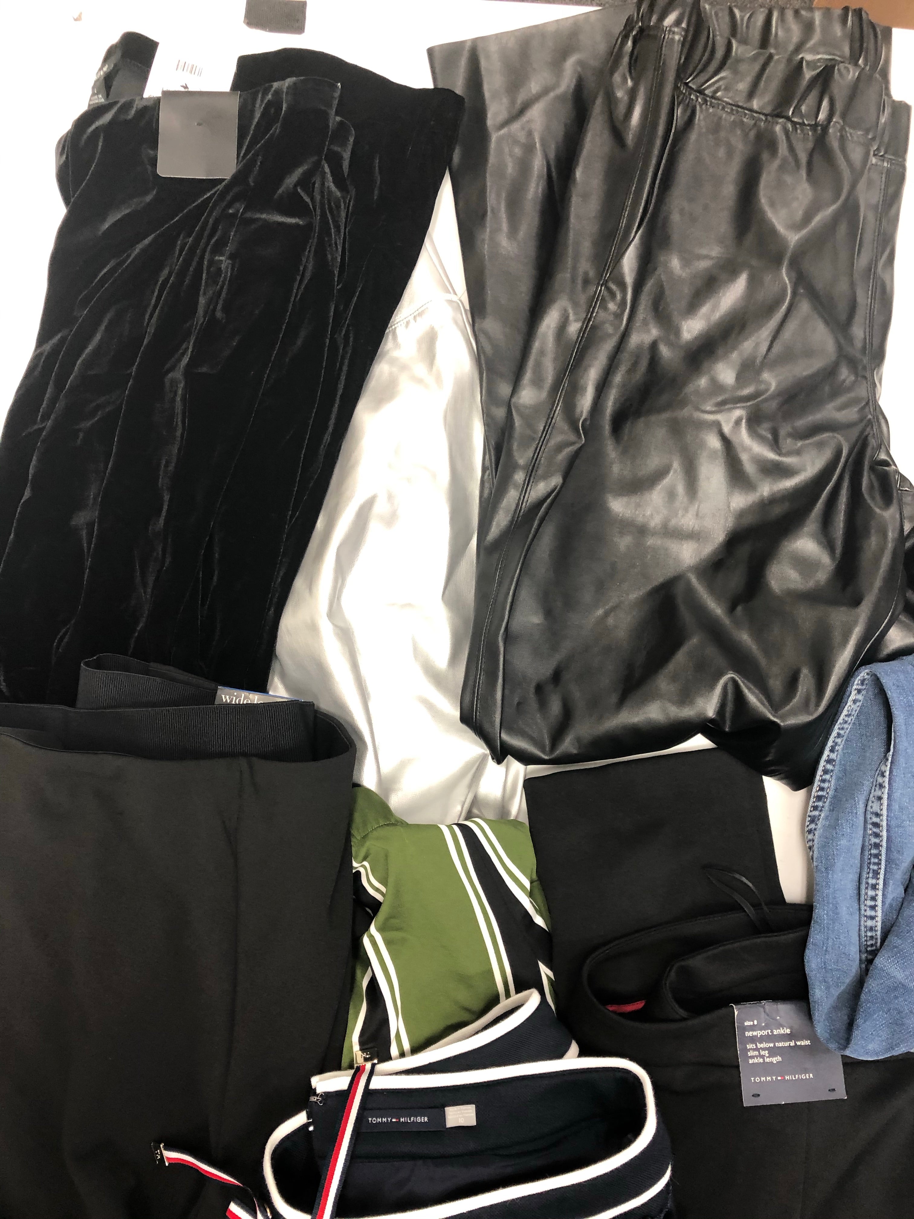 Women's Clothing Bottom Wholesale Lot, CALVIN KLEIN, TOMMY HILFIGER, FREE PEOPLE, ALFANI and more, 18 Units, Shelf Pulls, MSRP $1,330.50