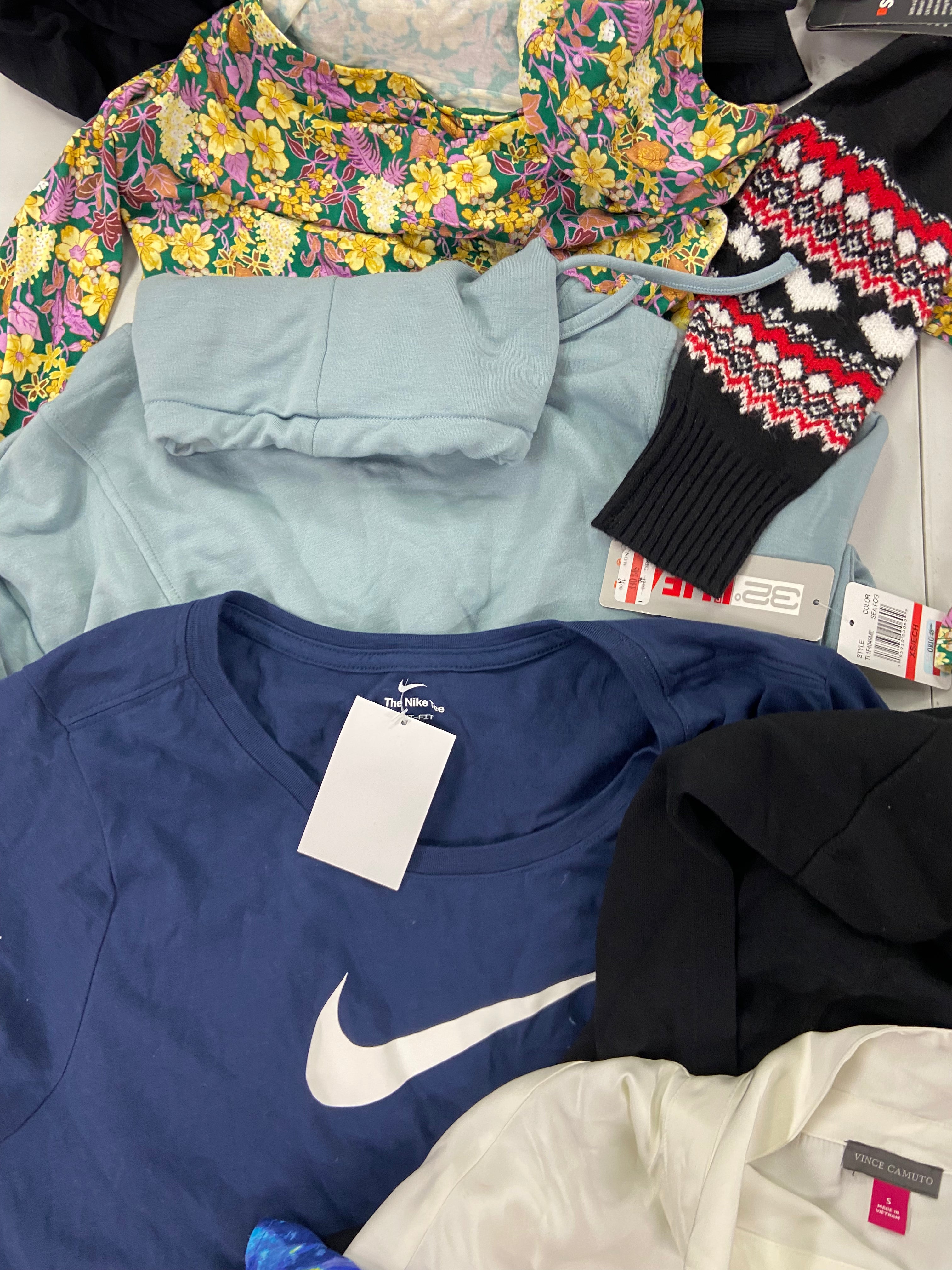 Women's Clothing Assorted Wholesale Lot, LUCKY BRAND, NIKE, POLO RALPH LAUREN, VINCE CAMUTO, 32 DEGREES, CHARTER CLUB  and more, 16 items, Shelf Pulls, MSRP $778