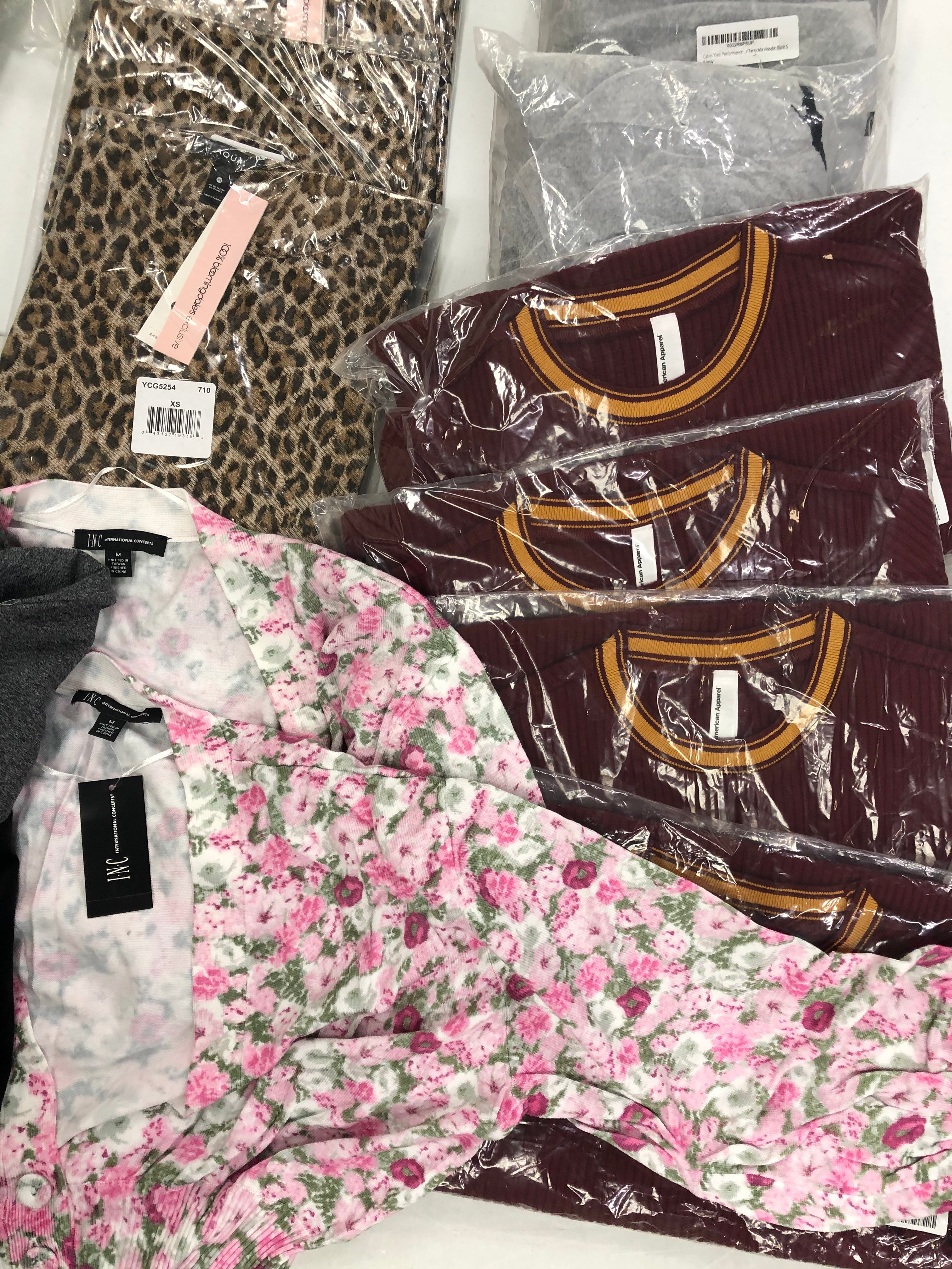 Women's Clothing Cardigans, Dresses and others Wholesale Lot, CALVIN KLEIN, FREE PEOPLE, AQUA, AMERICAN APPAREL and more, 17 items, NEW, MSRP $1,291